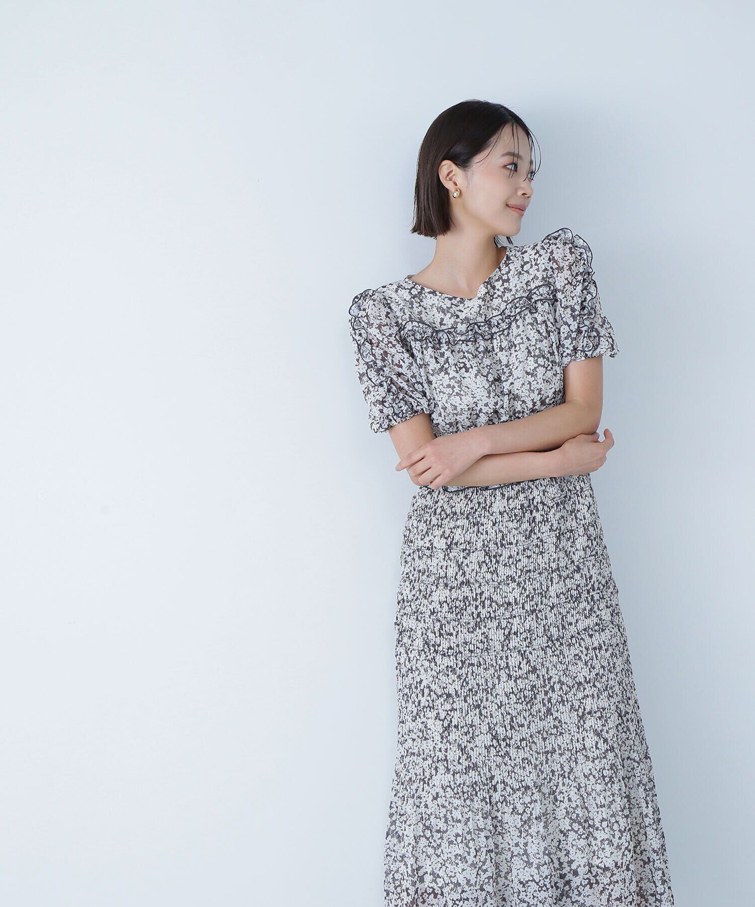  「フリルシャーリングプリントワンピース」|ワンピース|