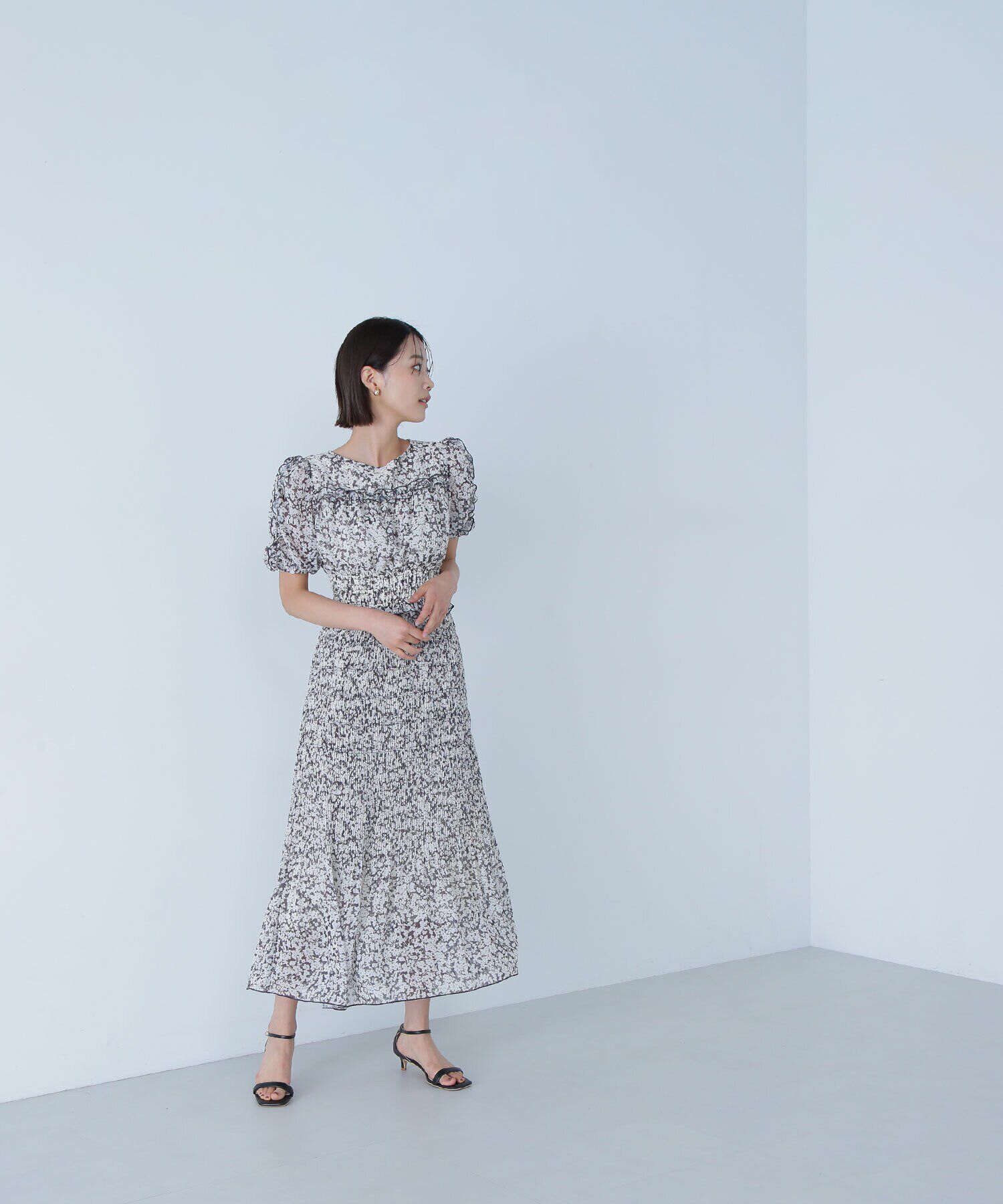  「フリルシャーリングプリントワンピース」|ワンピース|