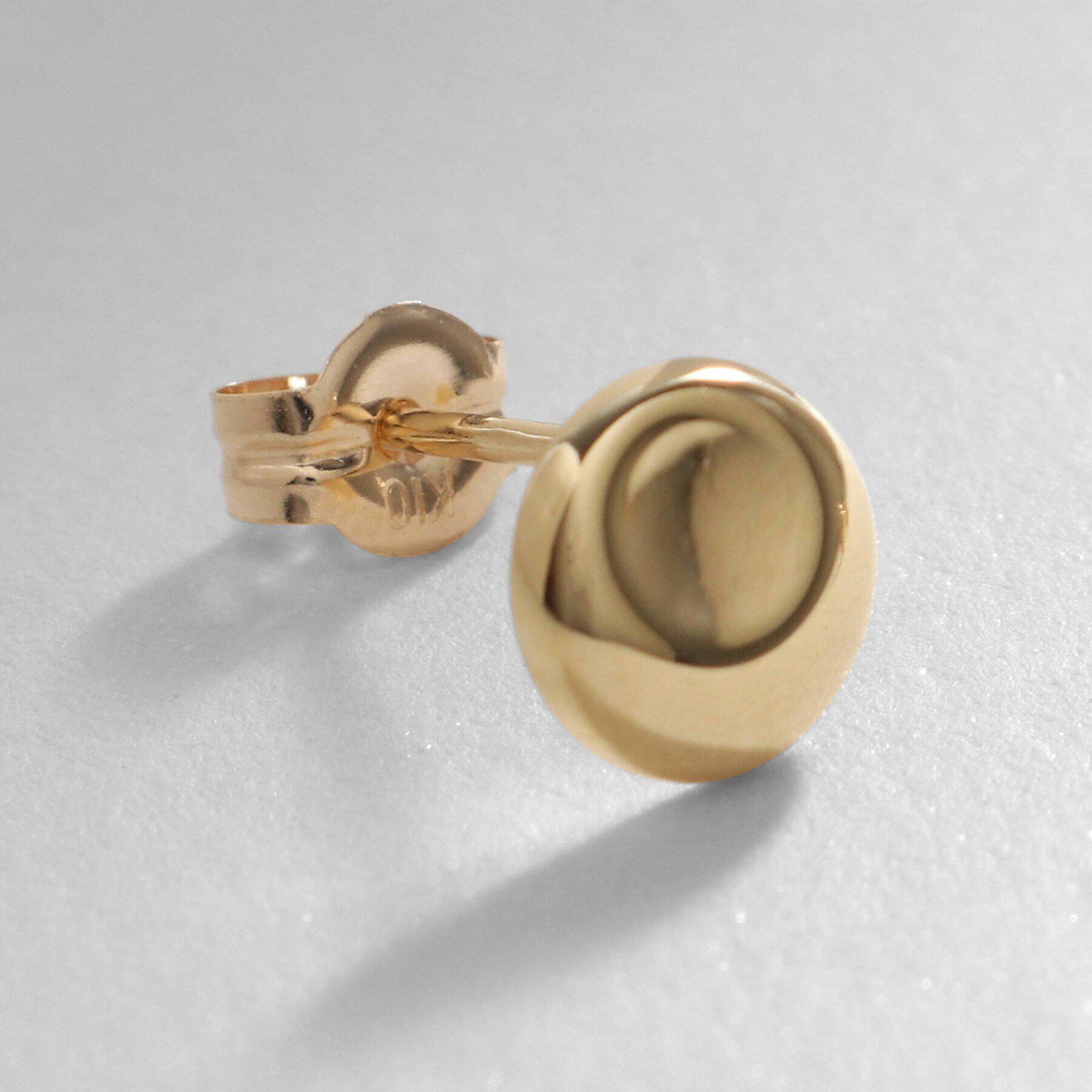 COCOSHNIK「K10中空ラウンドホロウ スタッドピアス」|ピアス|