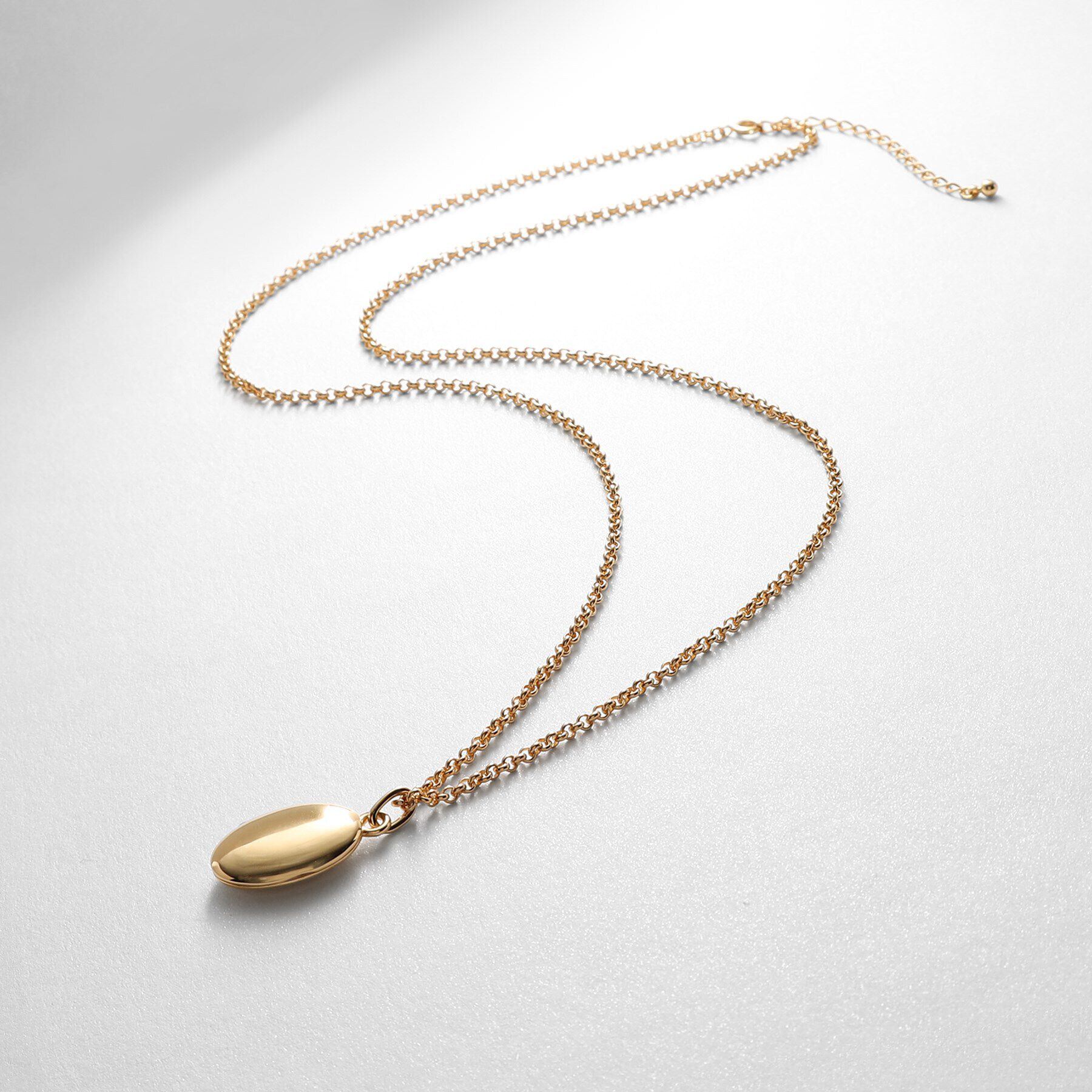 COCOSHNIK ONKITSCH「シルバー ロケットネックレス オーバル GP」|ネックレス|