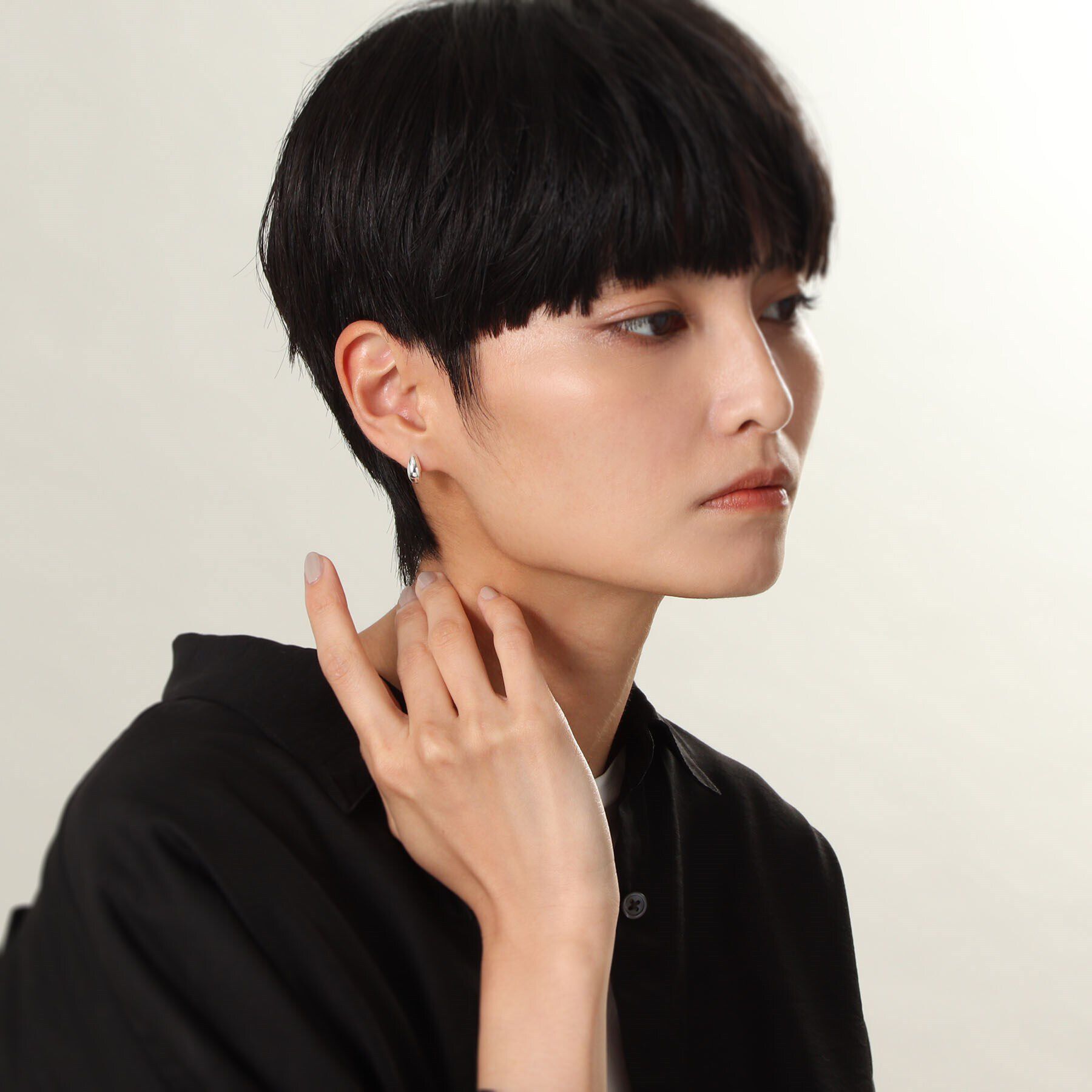 COCOSHNIK ONKITSCH「シルバー ハギーフープ マーキスピアス」|ピアス|