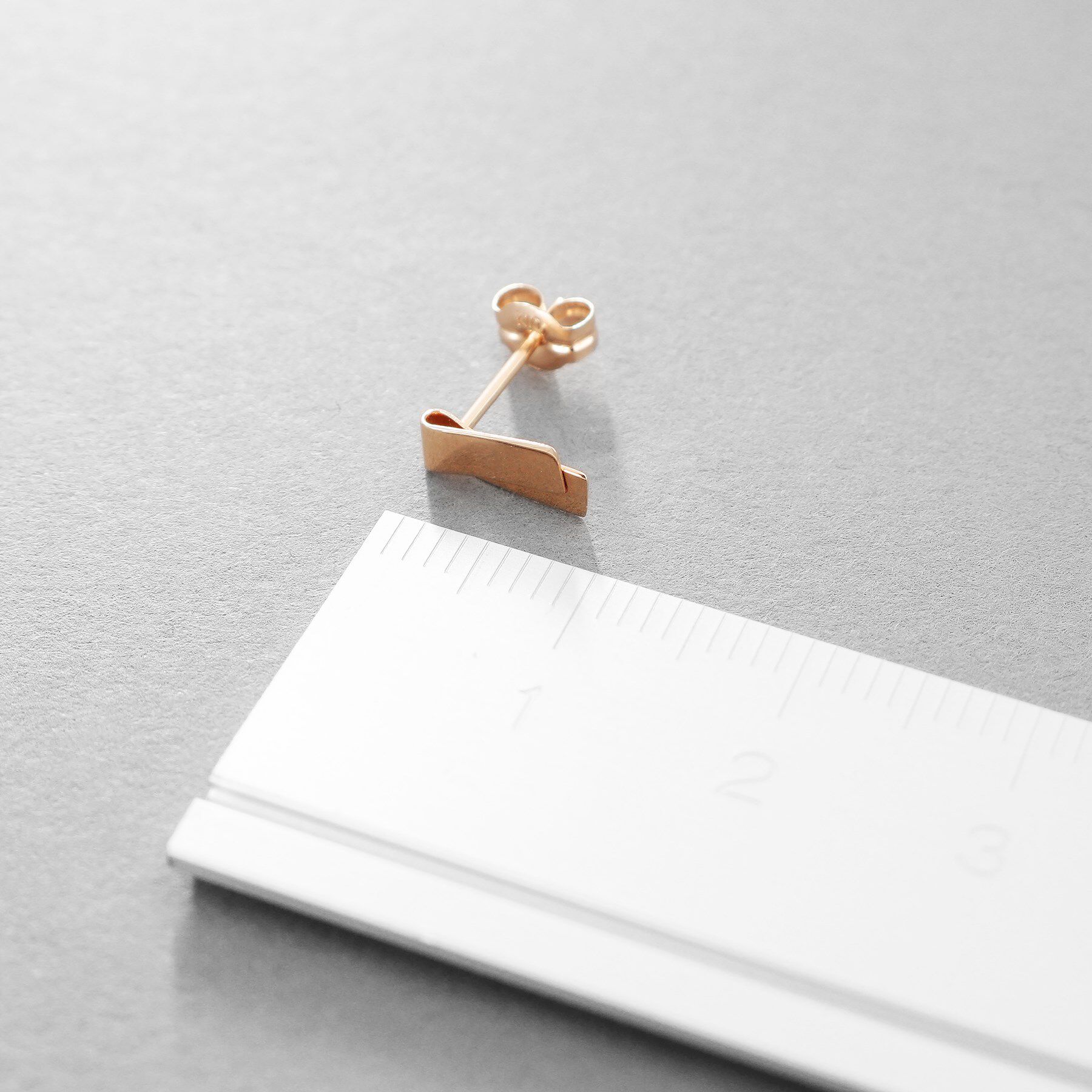 COCOSHNIK ONKITSCH「K10フラップリボンピアス」|ピアス|