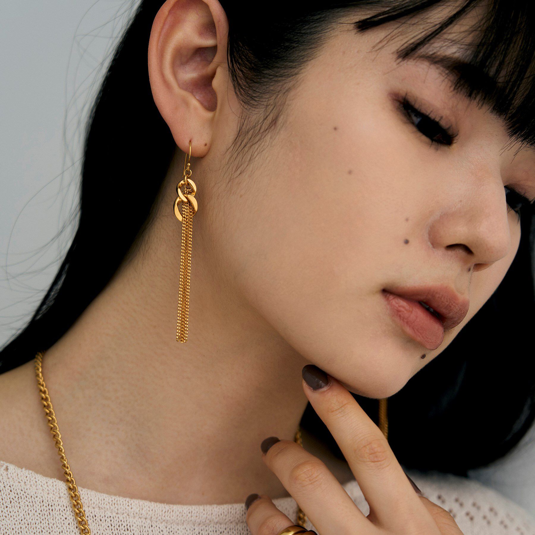 COCOSHNIK ONKITSCH「シルバー カーブチェーンモチーフフリンジピアス GP」|ピアス|