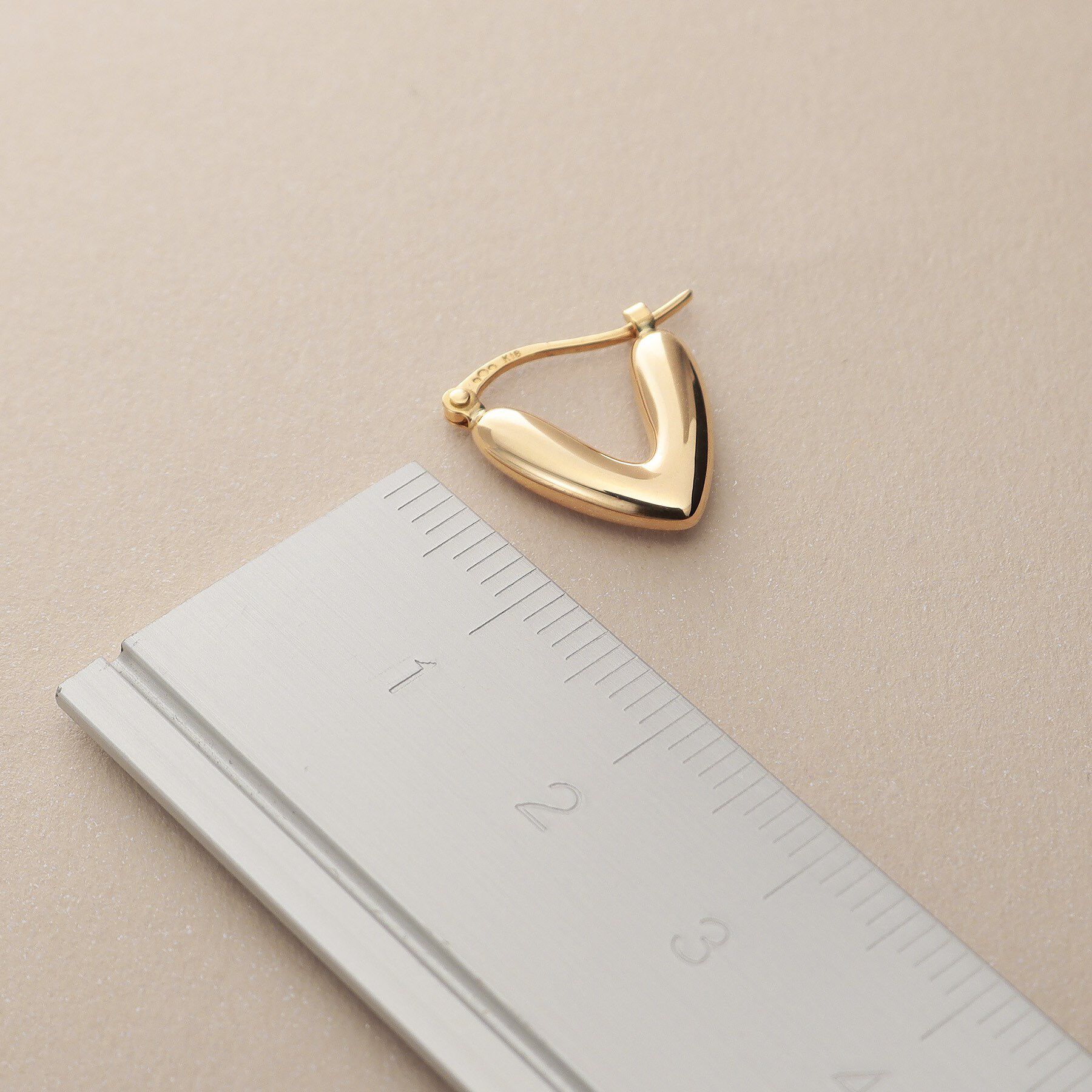 COCOSHNIK「K10中空ハートシェイプ フープピアス」|ピアス|