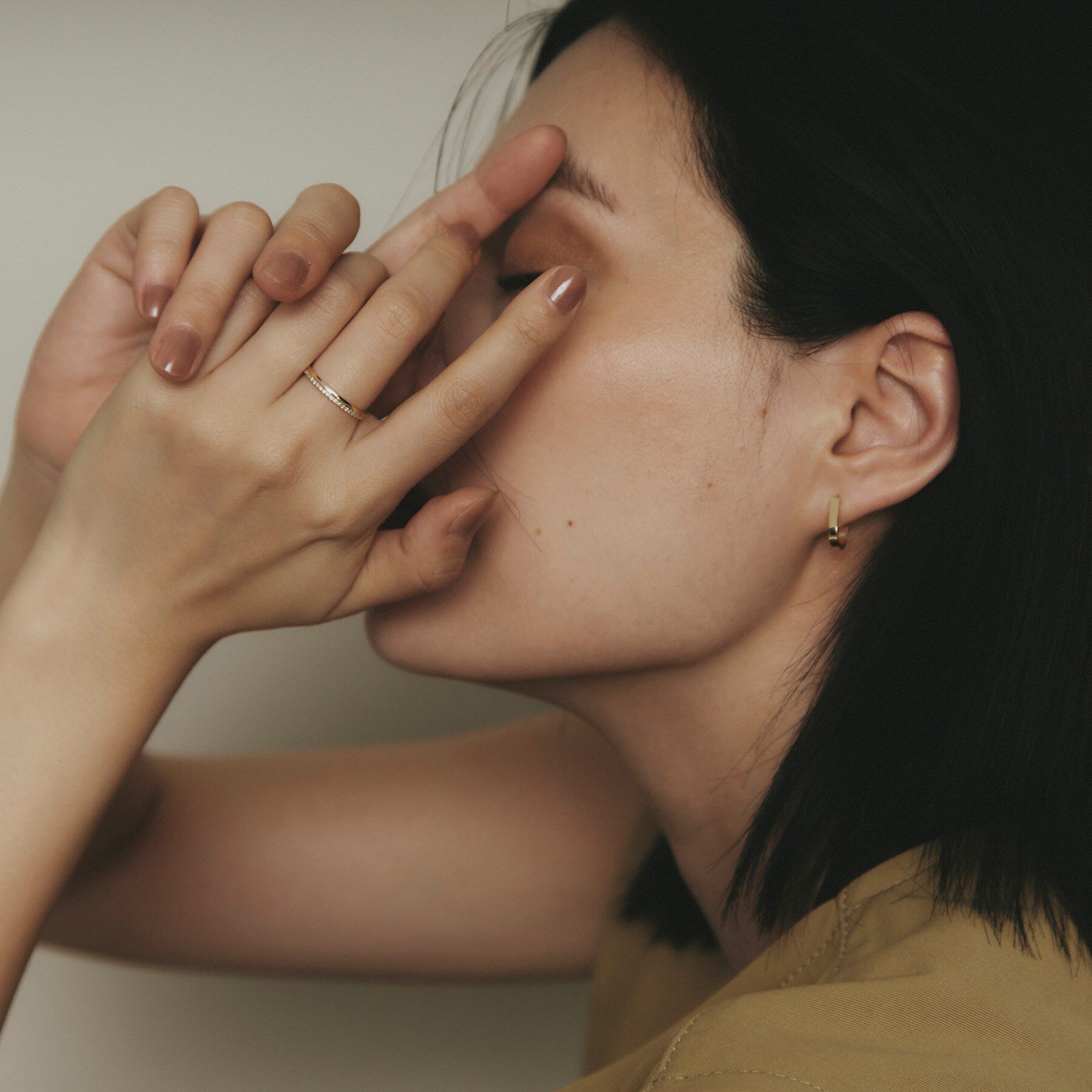 COCOSHNIK「K10平打ち楕円 フープピアス」|ピアス|