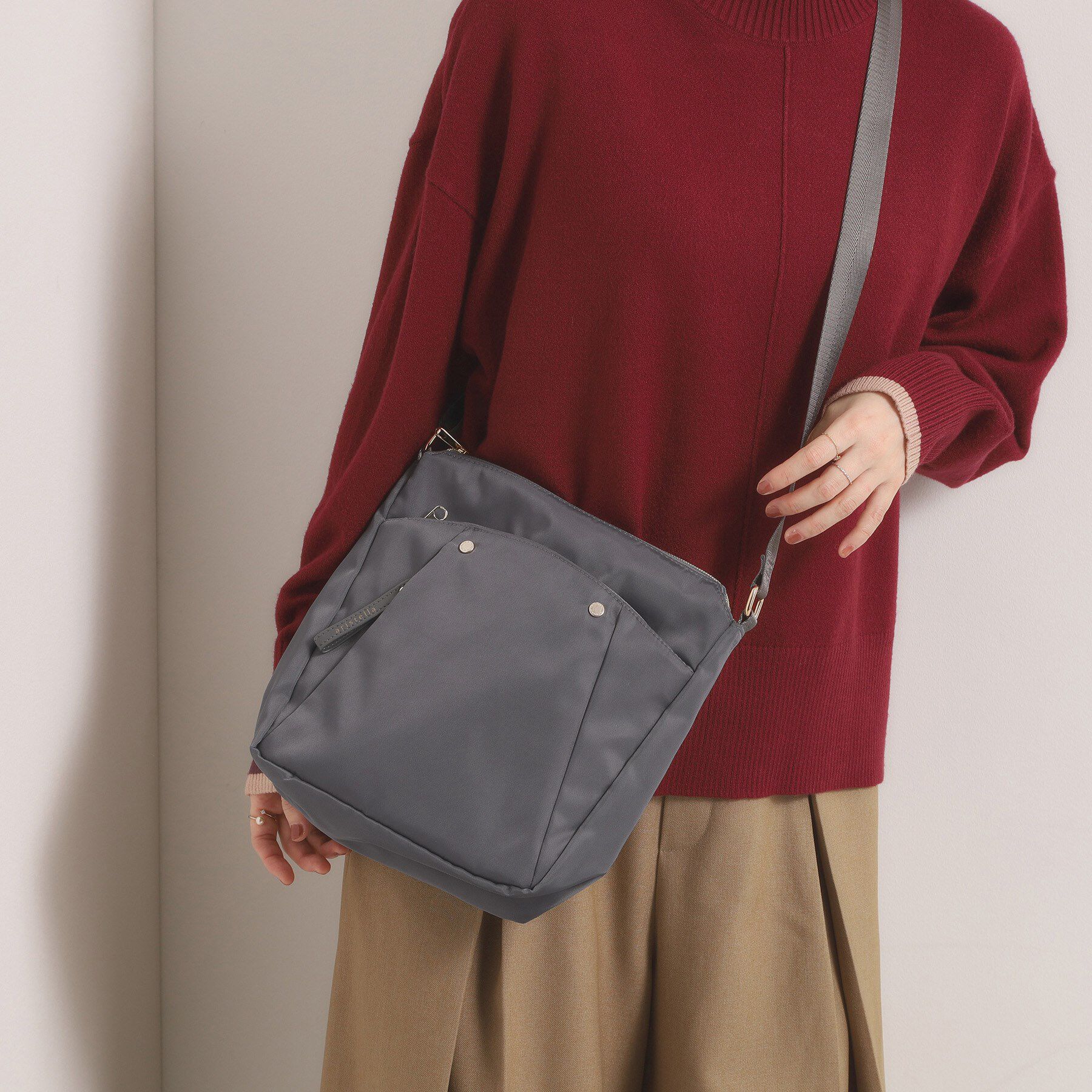 ITS&rsquo;DEMO「【6ポケット】ルニコ縦型ショルダー」|ショルダー・メッセンジャー|チャコールグレー(0