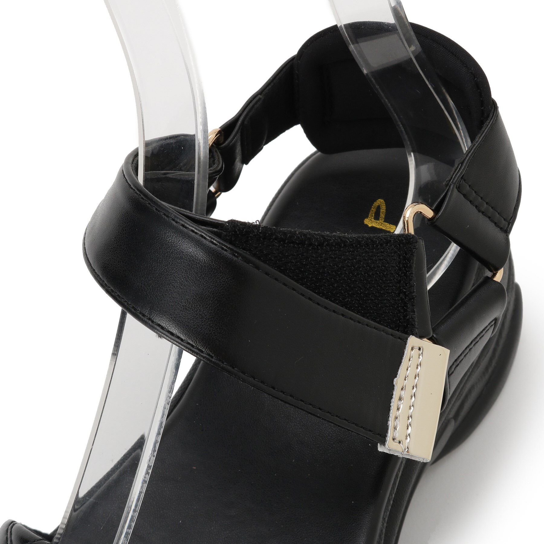 csT&P「キルティング 面ファスナーストラップサンダル」|サンダル|