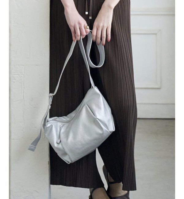 ikka「PUフハーフムーンミニショルダーバッグ」|その他|シルバー