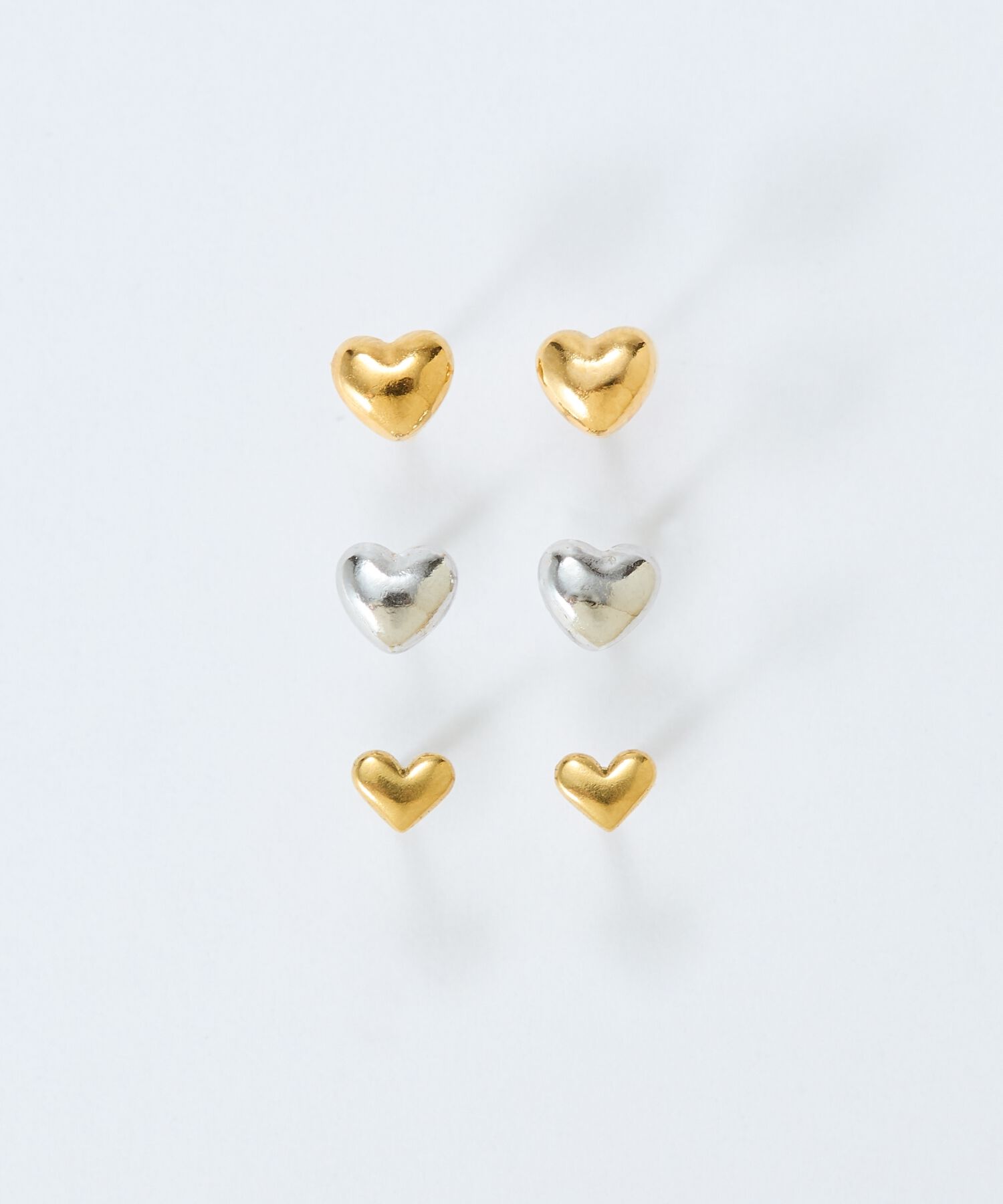 Phoebe「【金属アレルギー対応】パフィーハートピアス　シルバー/サージカルステンレス」|ピアス|