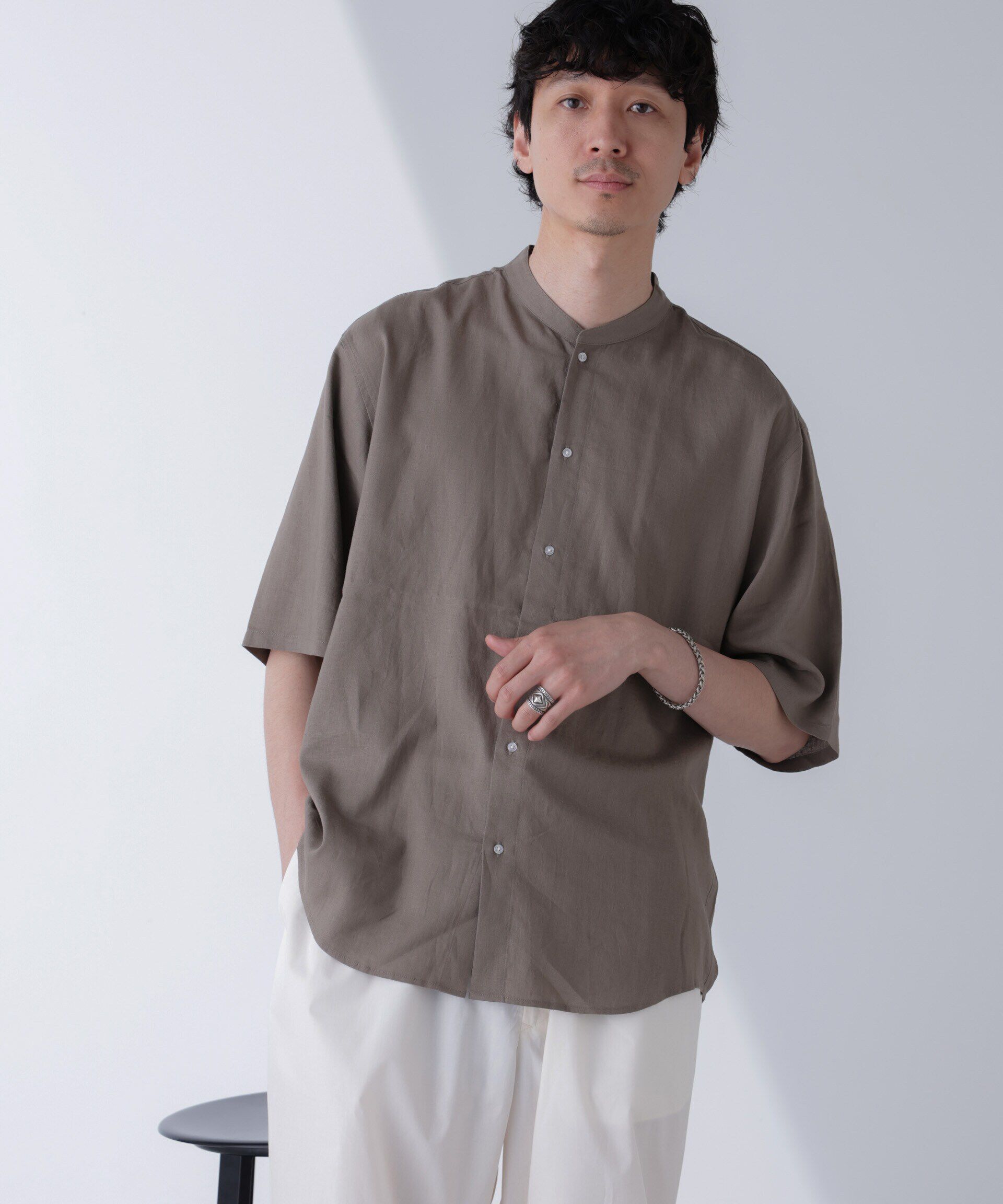 nano･universe「アンチスメルリネン バンドカラーシャツ 半袖」|シャツ・ブラウス|