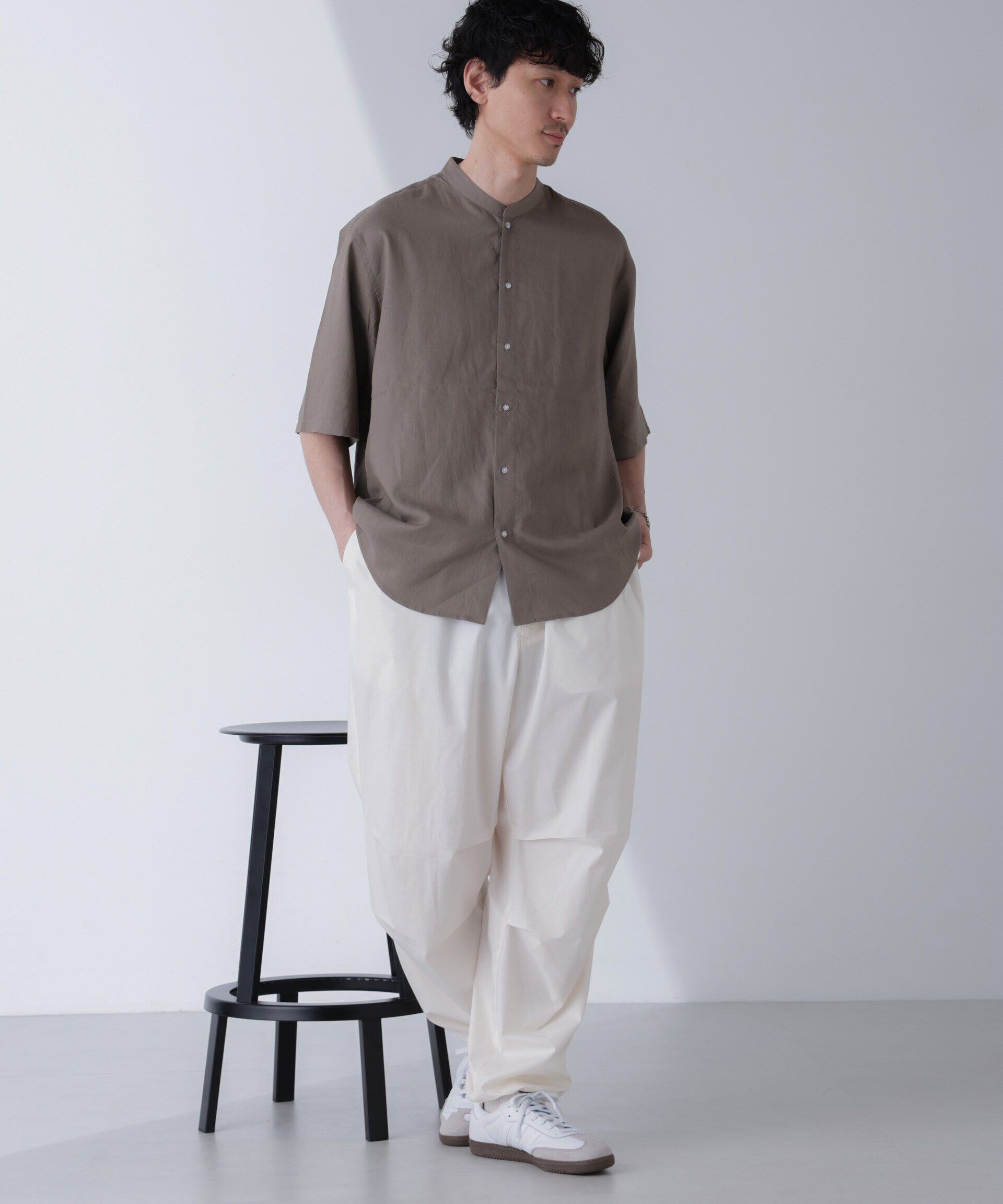 nano･universe「アンチスメルリネン バンドカラーシャツ 半袖」|シャツ・ブラウス|