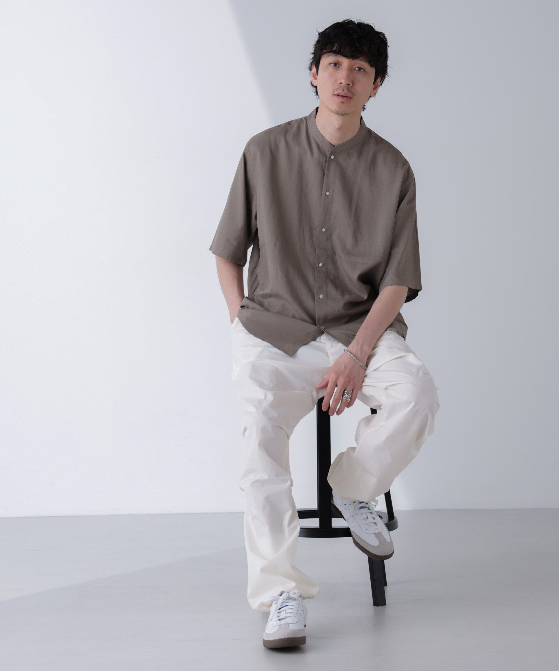 nano･universe「アンチスメルリネン バンドカラーシャツ 半袖」|シャツ・ブラウス|