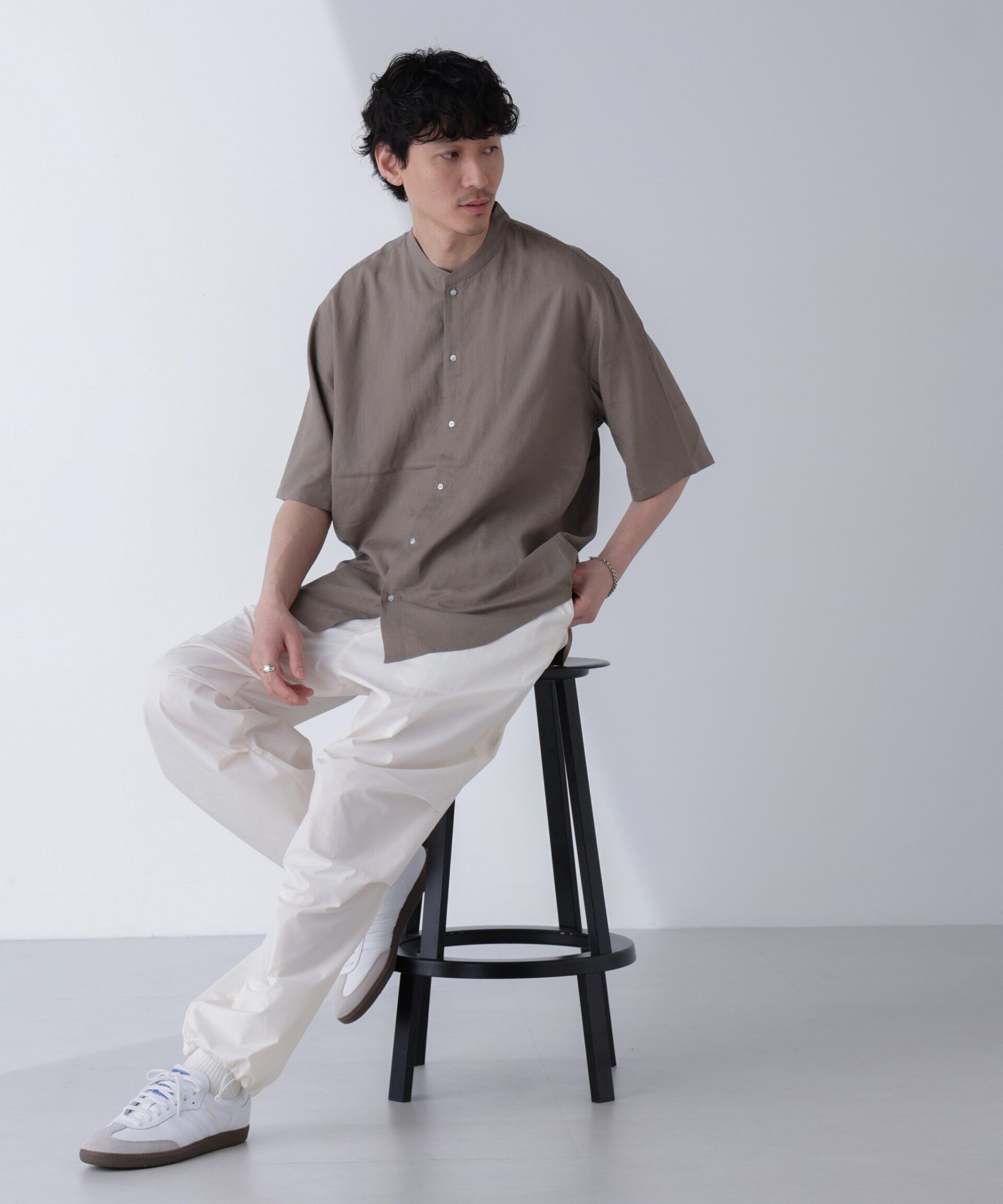 nano･universe「アンチスメルリネン バンドカラーシャツ 半袖」|シャツ・ブラウス|