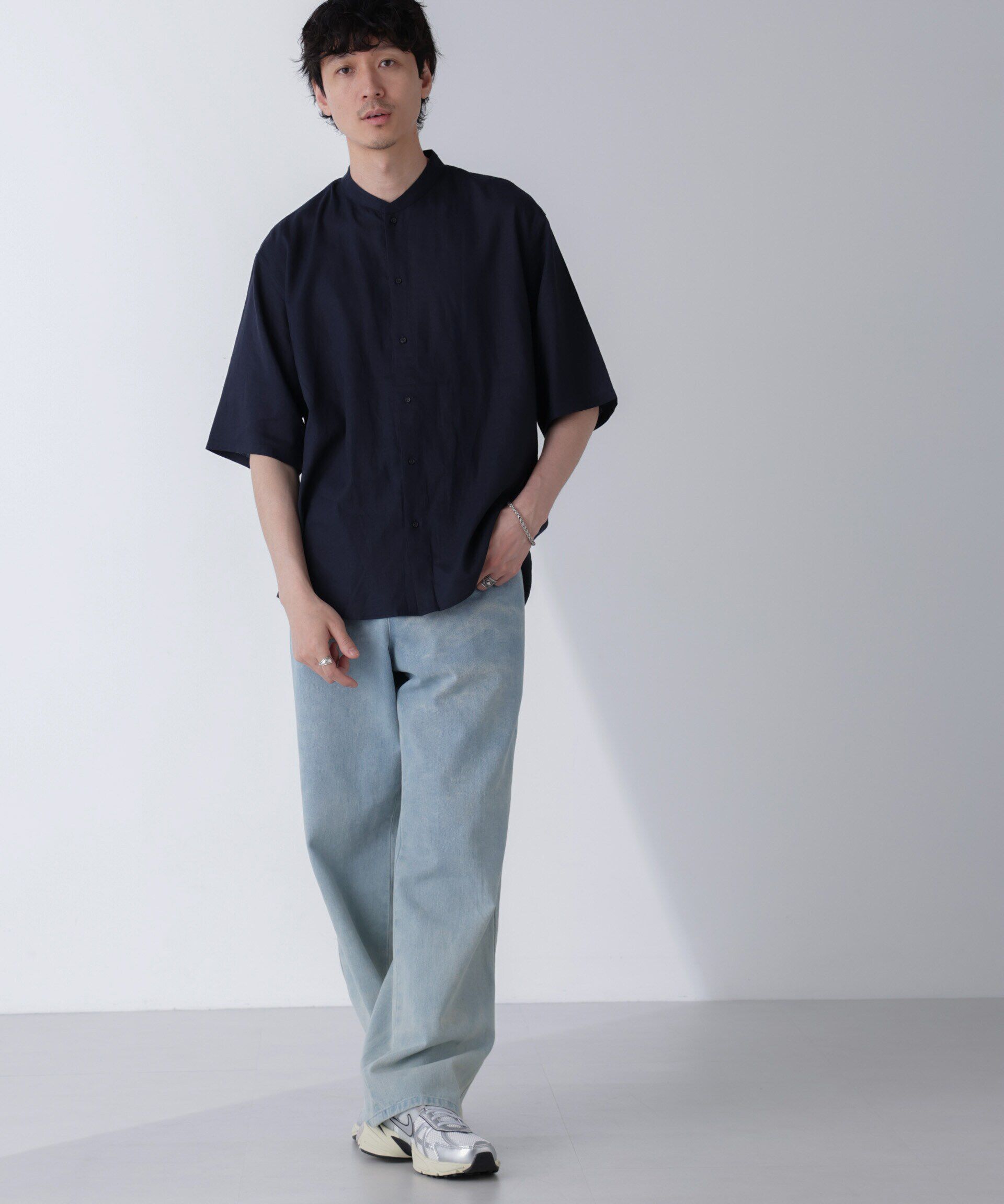 nano･universe「アンチスメルリネン バンドカラーシャツ 半袖」|シャツ・ブラウス|