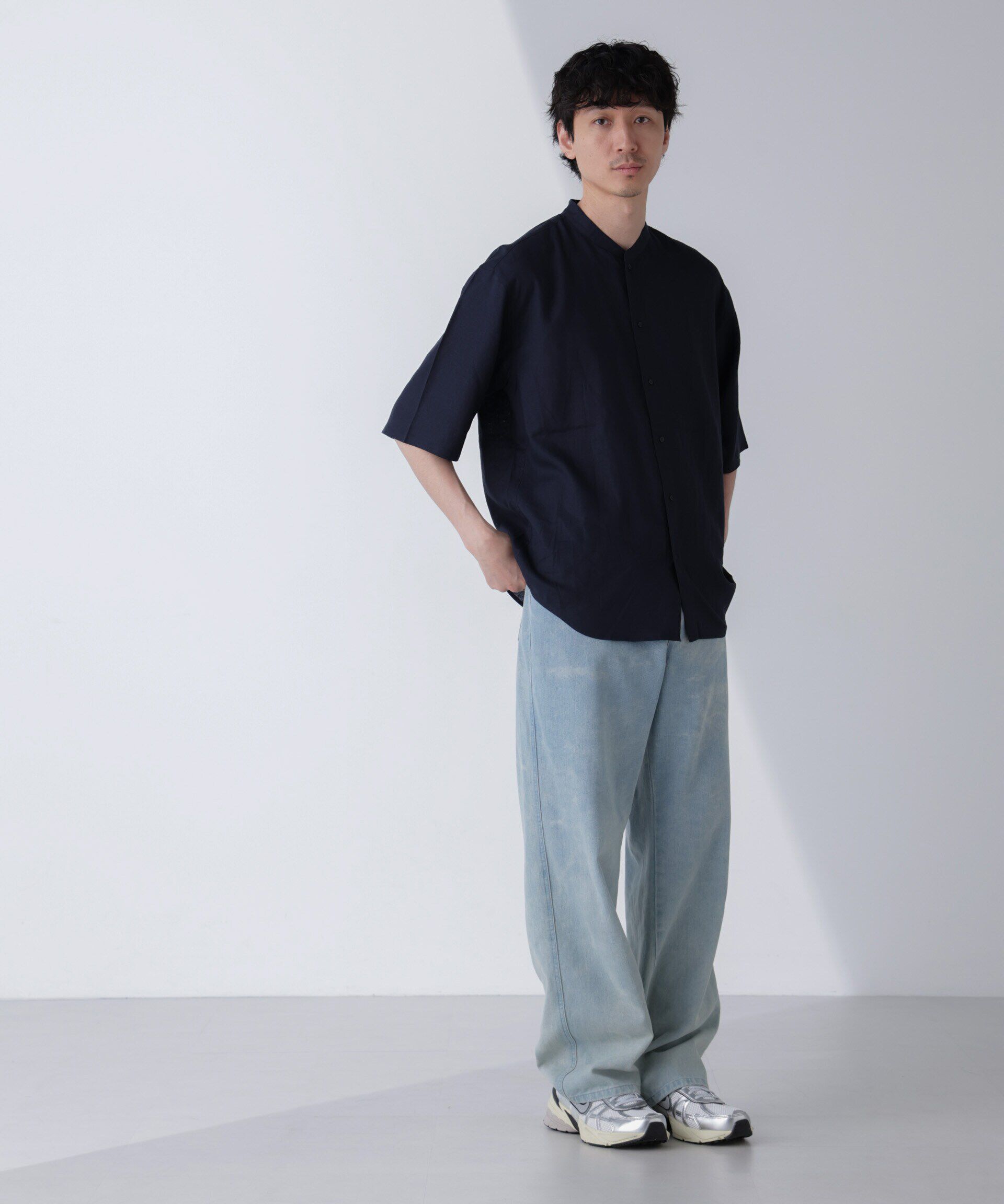 nano･universe「アンチスメルリネン バンドカラーシャツ 半袖」|シャツ・ブラウス|