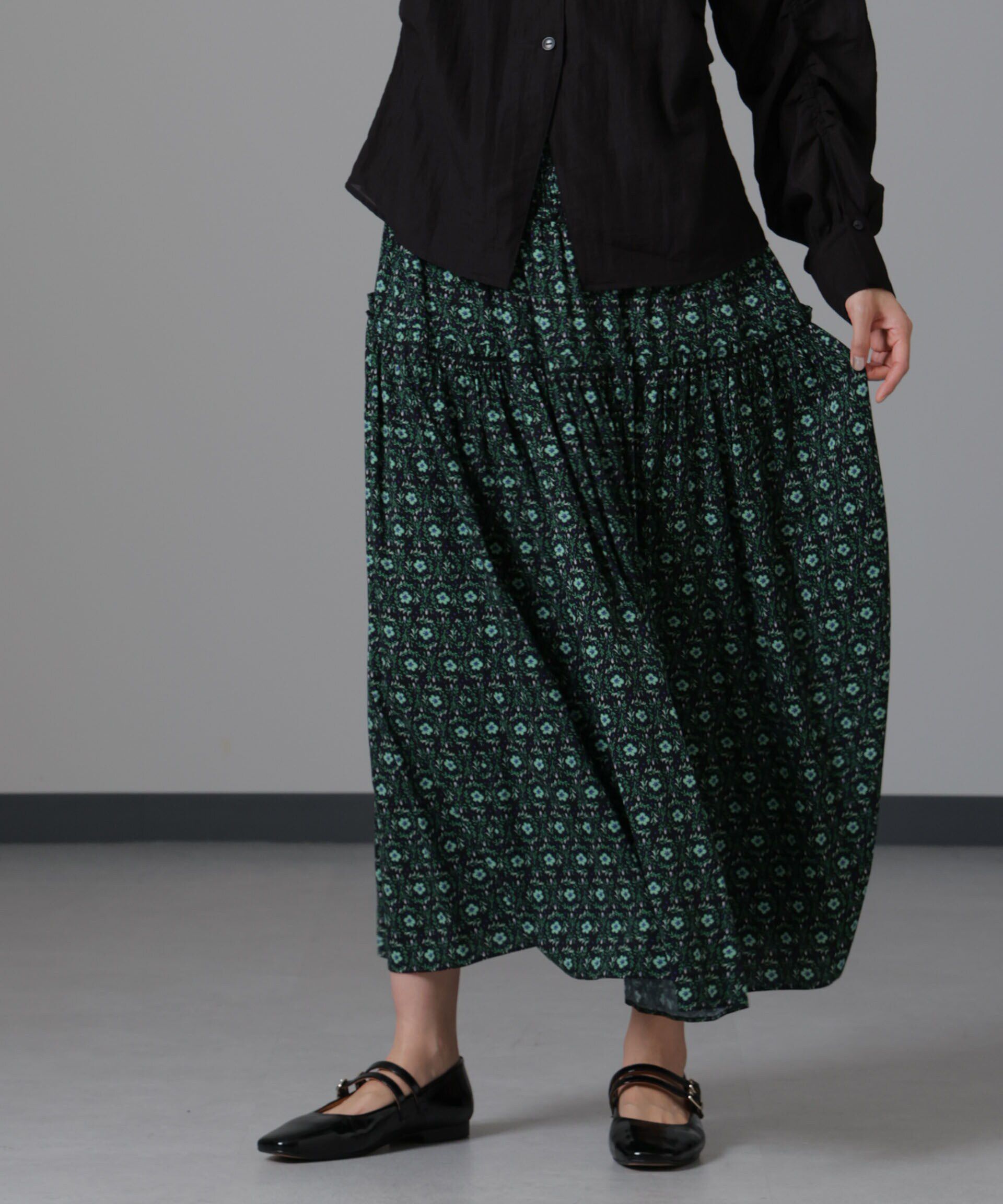 nano･universe「サークルフワラープリントスカート」|スカート|