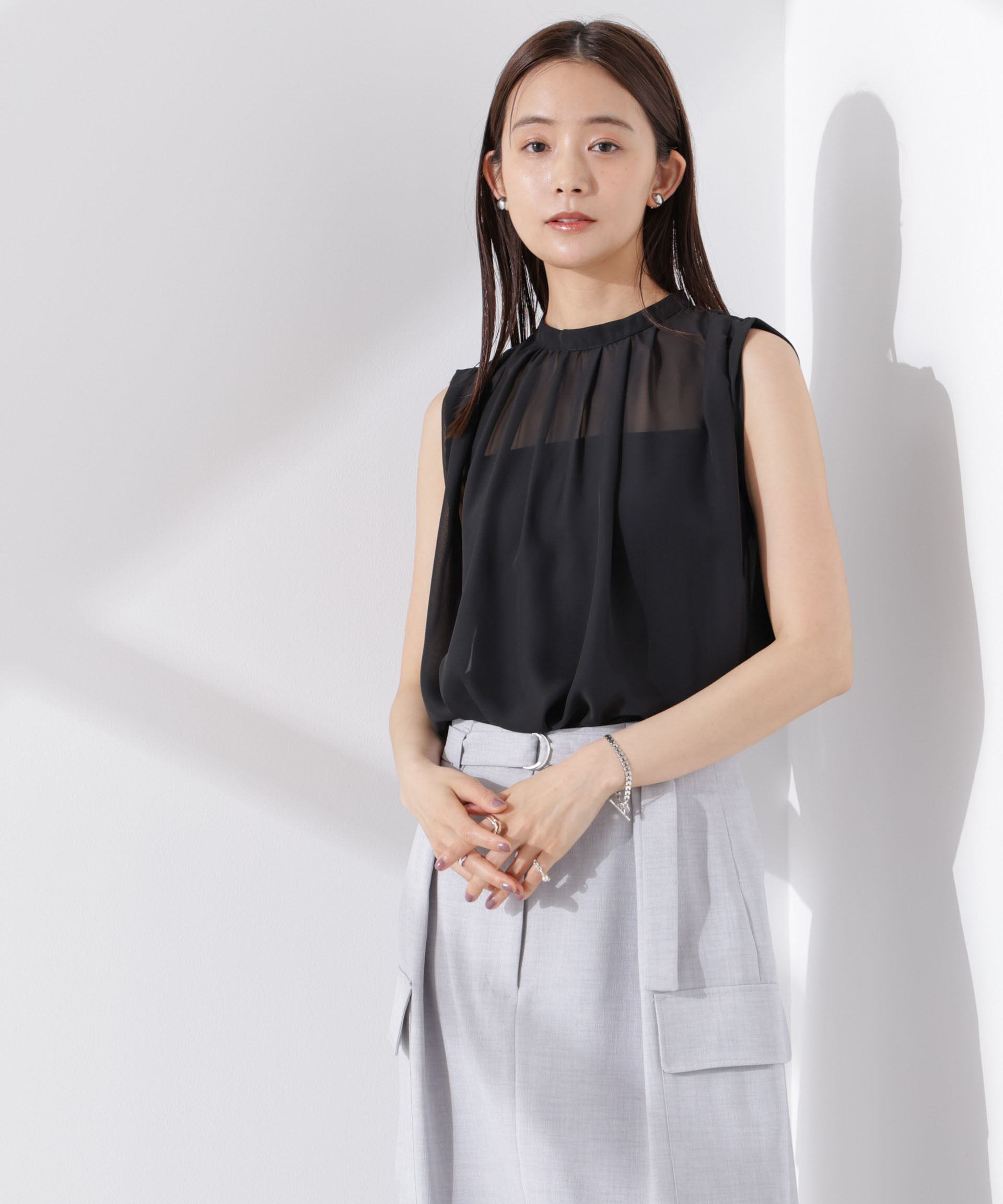 nano･universe「シアージョーゼットギャザーノースリーブブラウス」|シャツ・ブラウス|