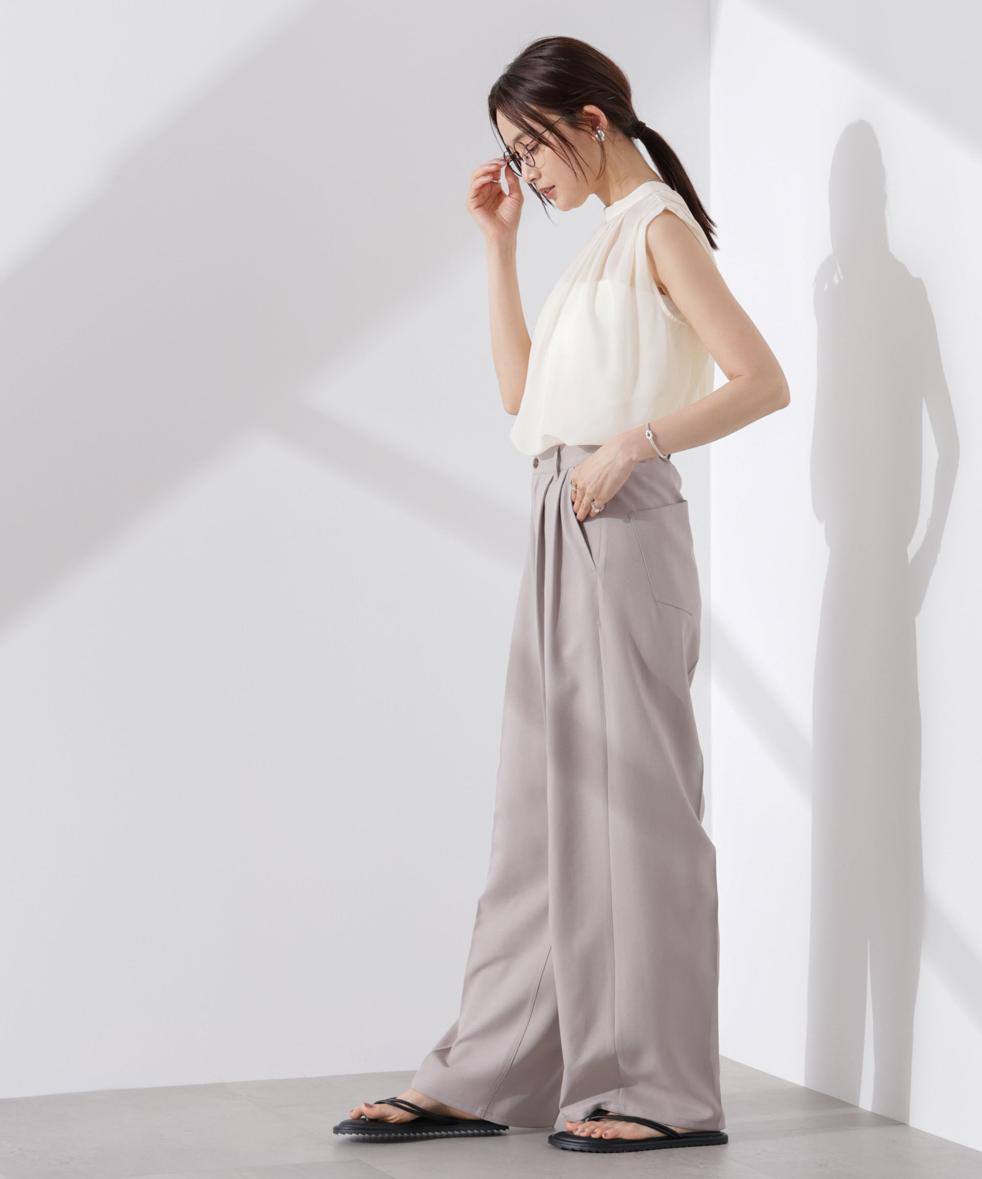 nano･universe「シアージョーゼットギャザーノースリーブブラウス」|シャツ・ブラウス|