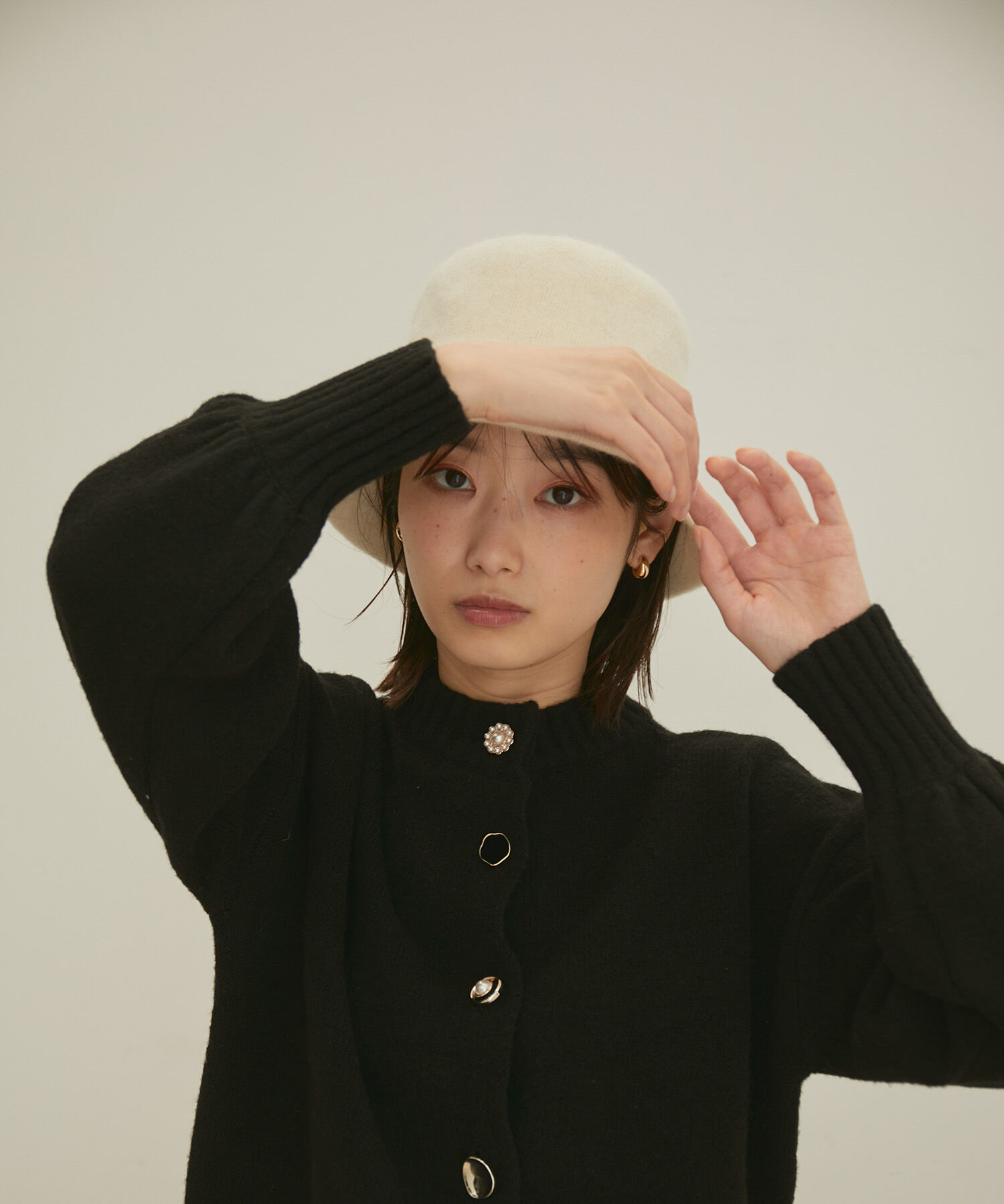 VIS「【洗える】レトロ釦ボリュームスリーブカーディガン」|カーディガン|