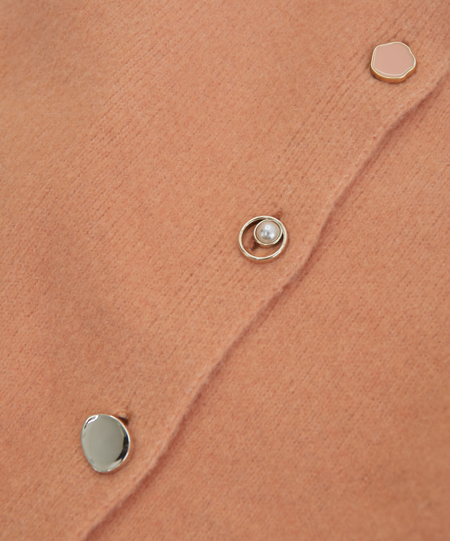 VIS「【洗える】レトロ釦ボリュームスリーブカーディガン」|カーディガン|