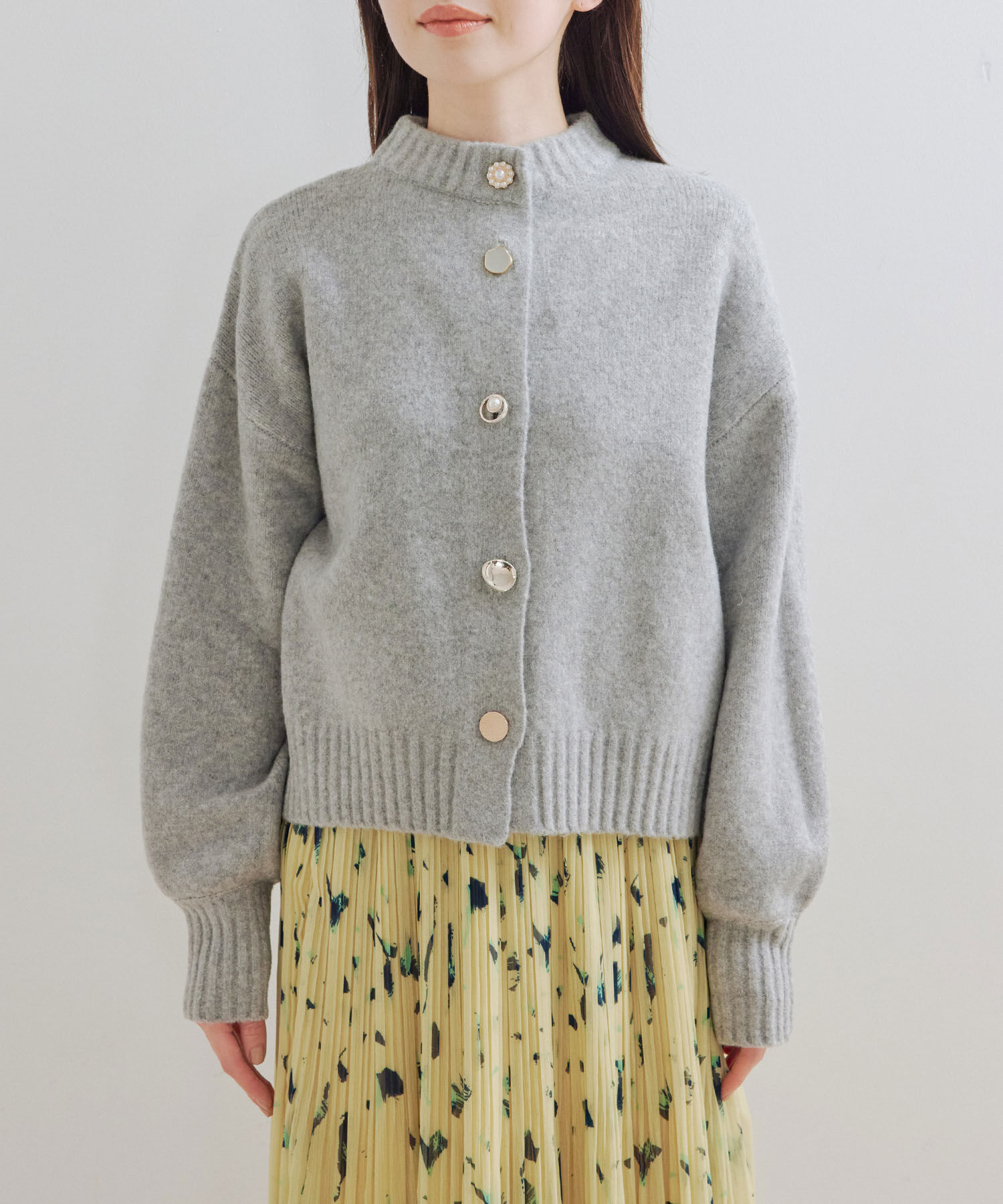 VIS「【洗える】レトロ釦ボリュームスリーブカーディガン」|カーディガン|