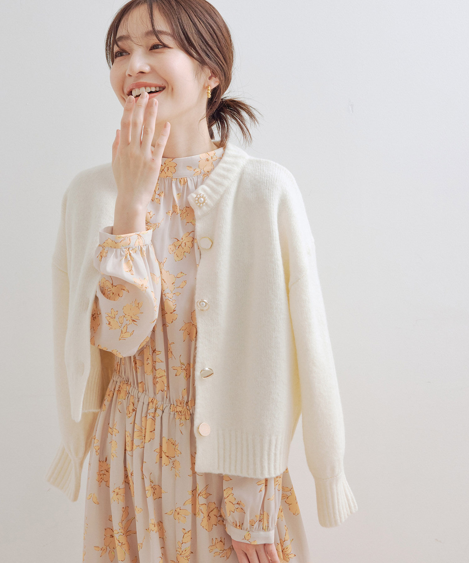 VIS「【洗える】レトロ釦ボリュームスリーブカーディガン」|カーディガン|