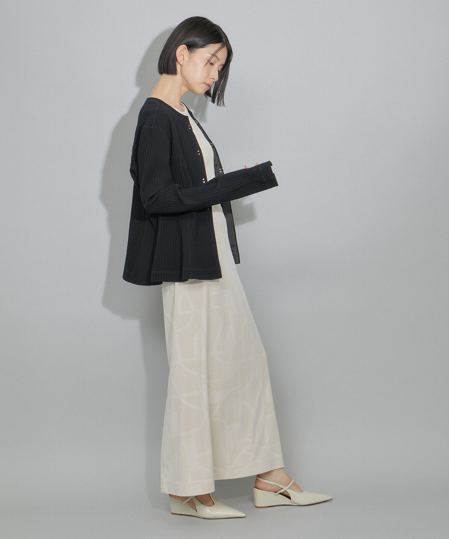 ADAM ET ROPE'「【WEB限定・洗える】フレアーリブカーディガン」|カーディガン|