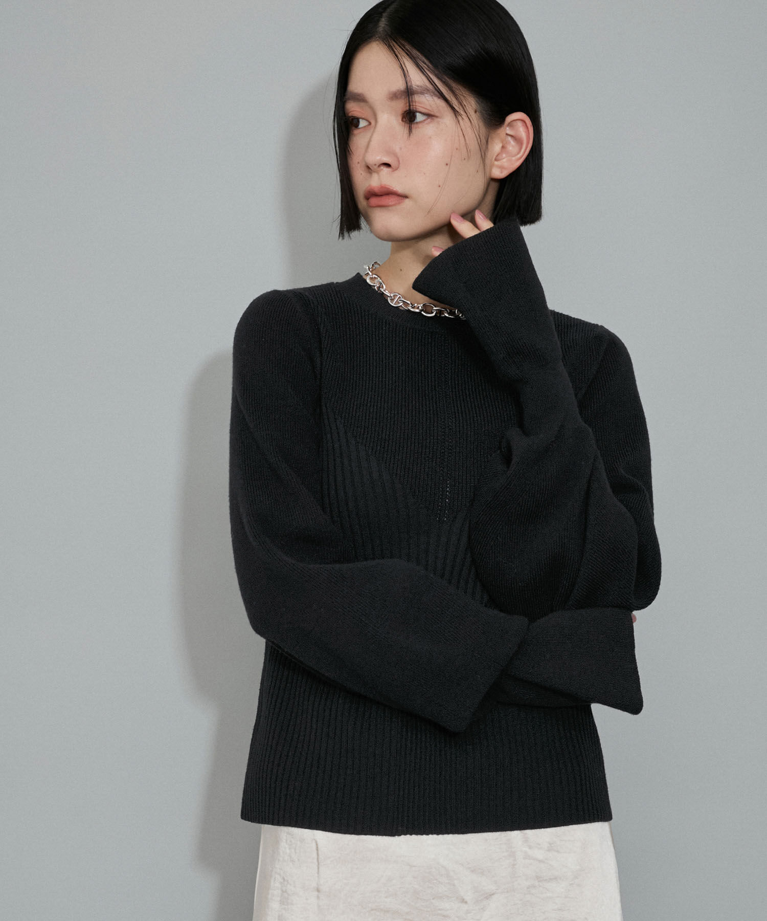 ADAM ET ROPE'「【WEB限定・サステナブル・洗える】フレアカフスパターンニット」|ニット・セーター|ブラック(01)