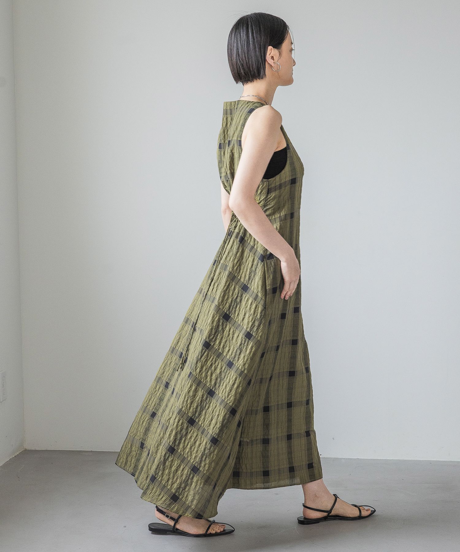 A part by 「バックオープンチェックワンピース」|ワンピース|