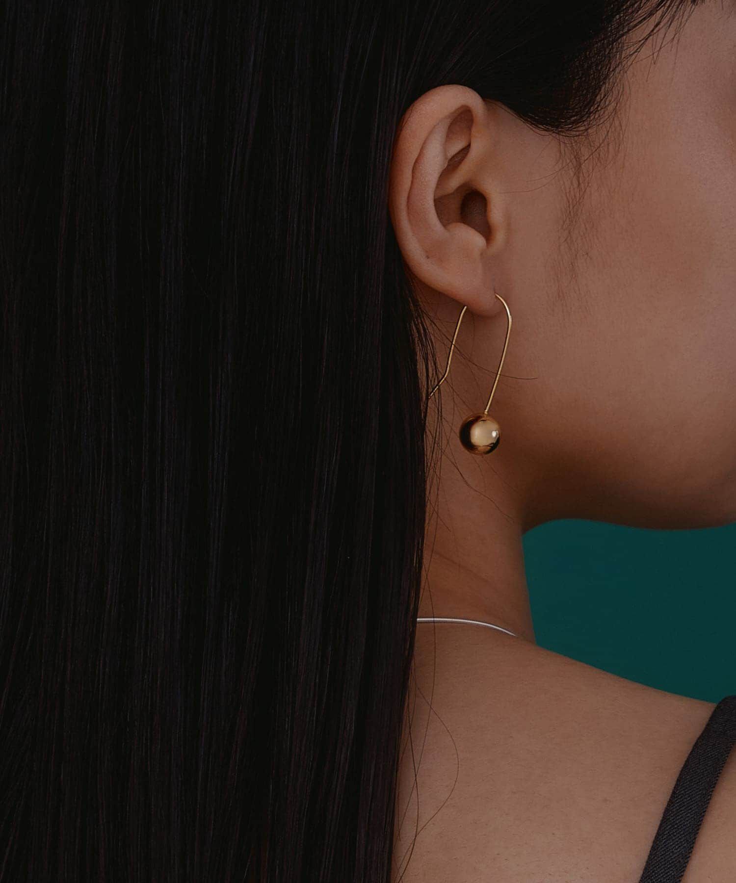 SMELLY「SMELLY so&rsquo;　sphere hook pierce」|ピアス|