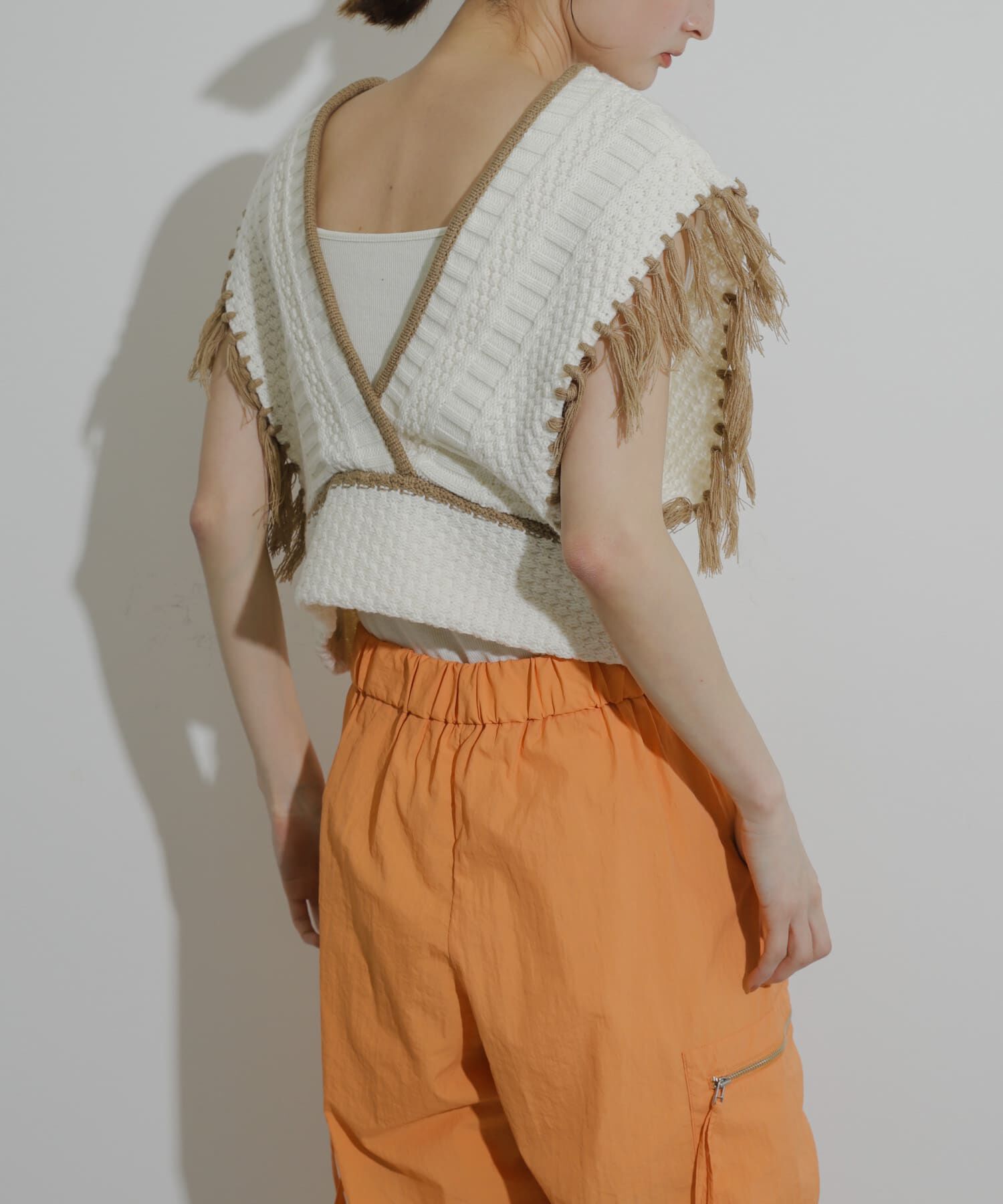 SENSE OF PLACE by URBAN RESEARCH「フリンジニットベスト」|ベスト・ジレ|アイボリー