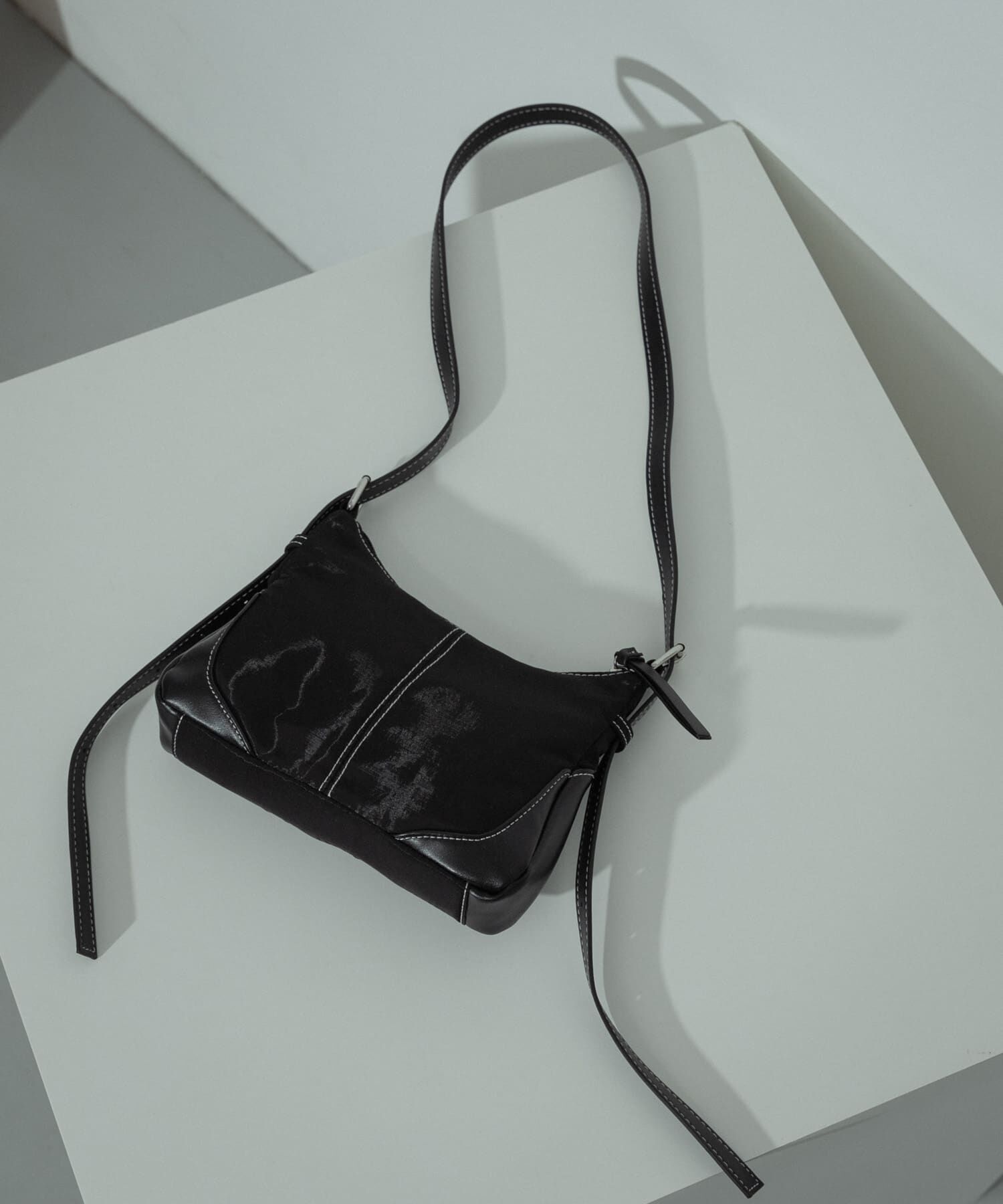 SENSE OF PLACE by URBAN RESEARCH「ダブルアジャストナイロンショルダー」|ショルダー・メッセンジャー|