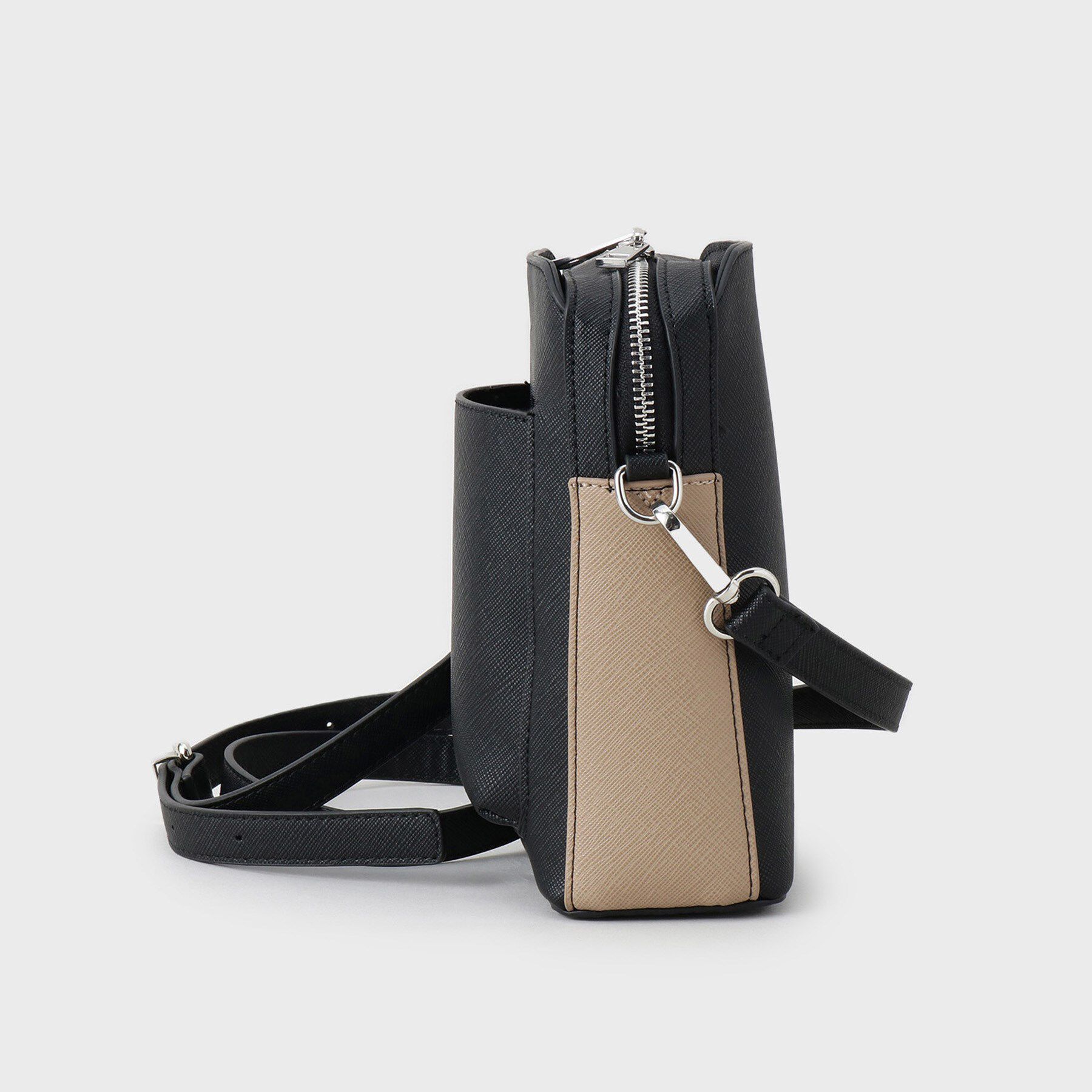 tk.TAKEO KIKUCHI「ポケットミニショルダー」|ショルダー・メッセンジャー|