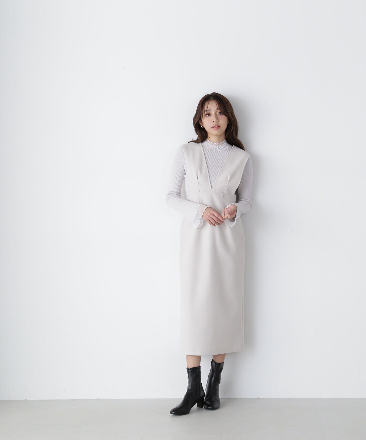  「＜圧縮ジャージーシリーズ＞Ｖネックジャンスカ」|ワンピース|オフ1