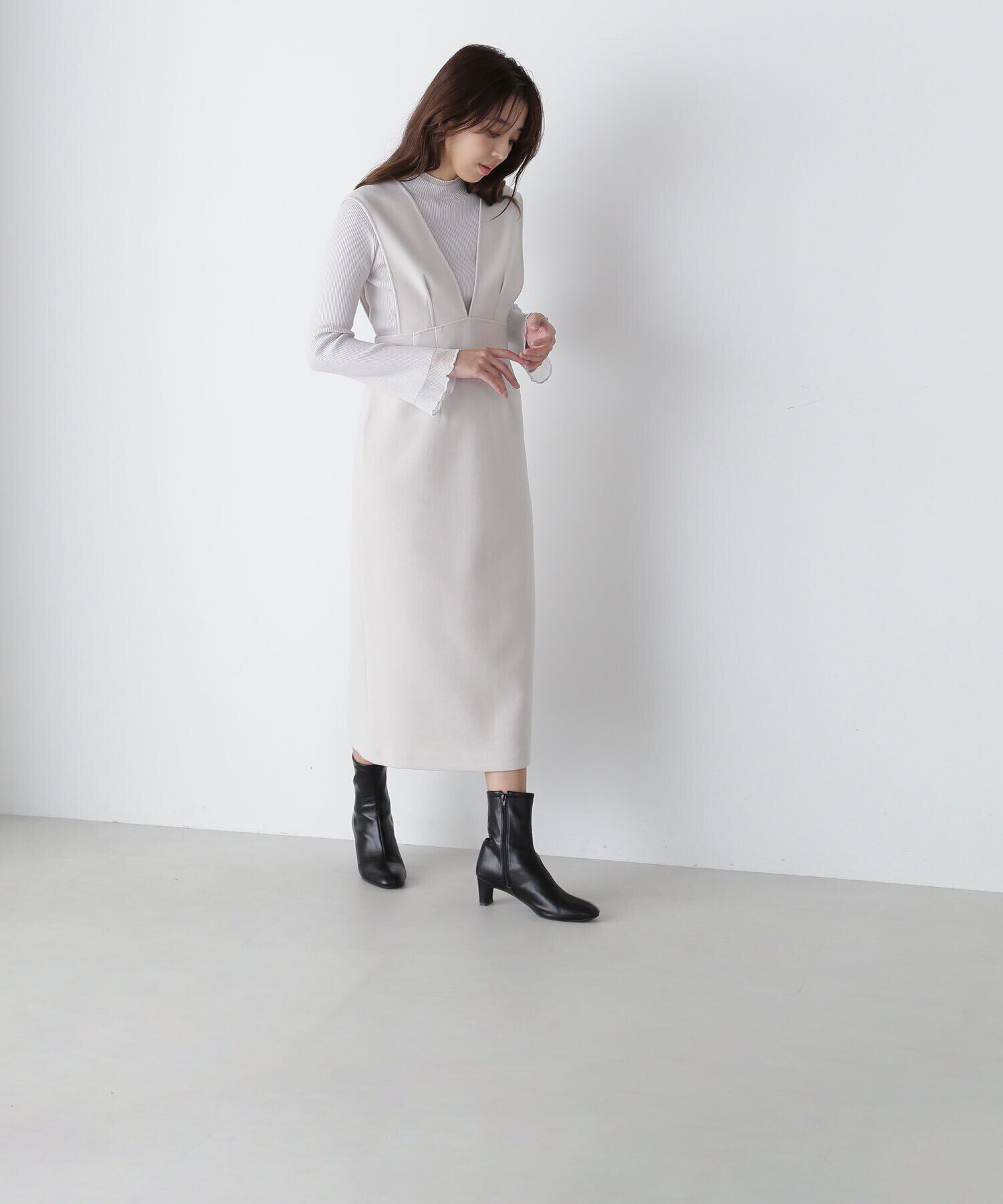  「＜圧縮ジャージーシリーズ＞Ｖネックジャンスカ」|ワンピース|