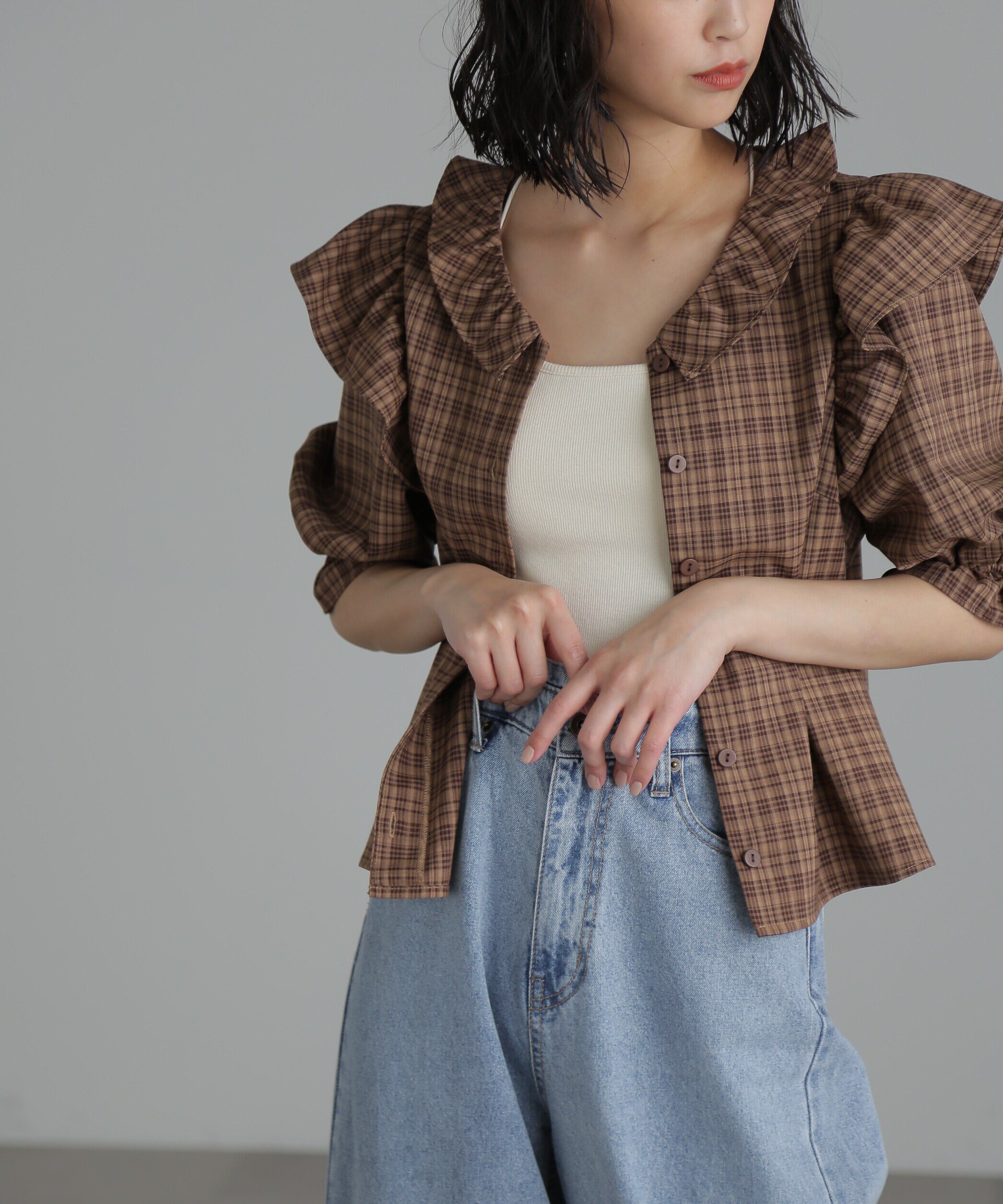  「前開きフリルチェックブラウス」|シャツ・ブラウス|ベージュベー 1