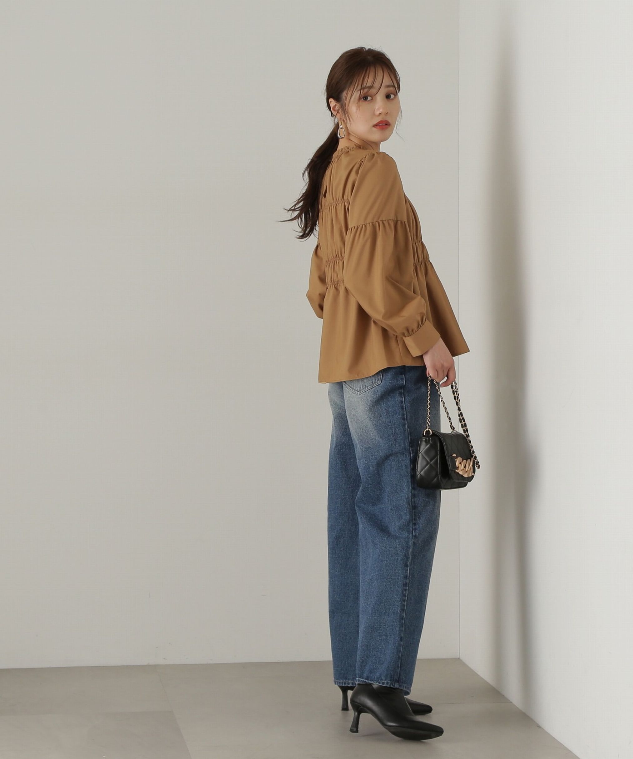 PROPORTION BODY DRESSING「シャーリングチュニックブラウス24AW」|シャツ・ブラウス|