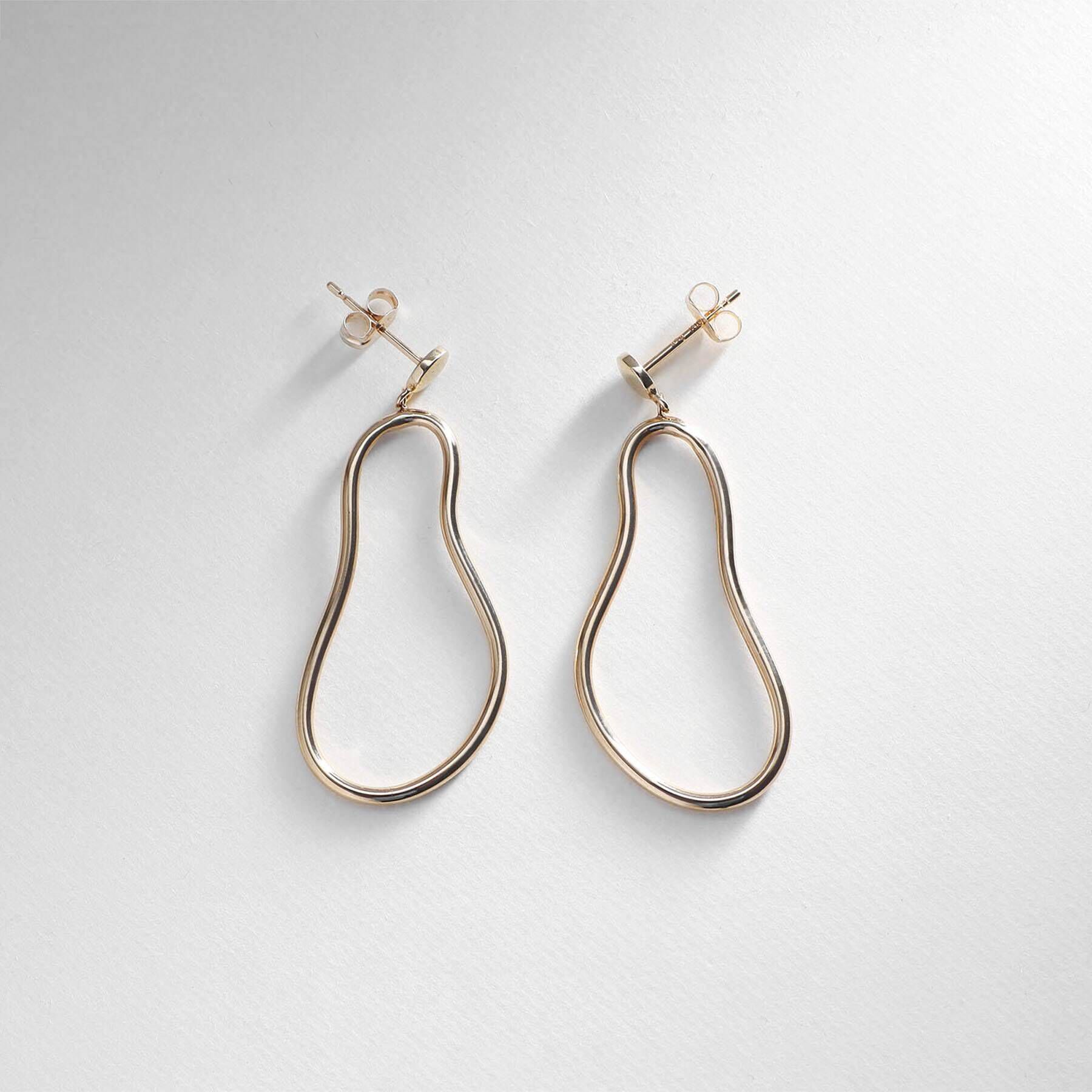 COCOSHNIK「K10カーブライン スタッドピアス」|ピアス|