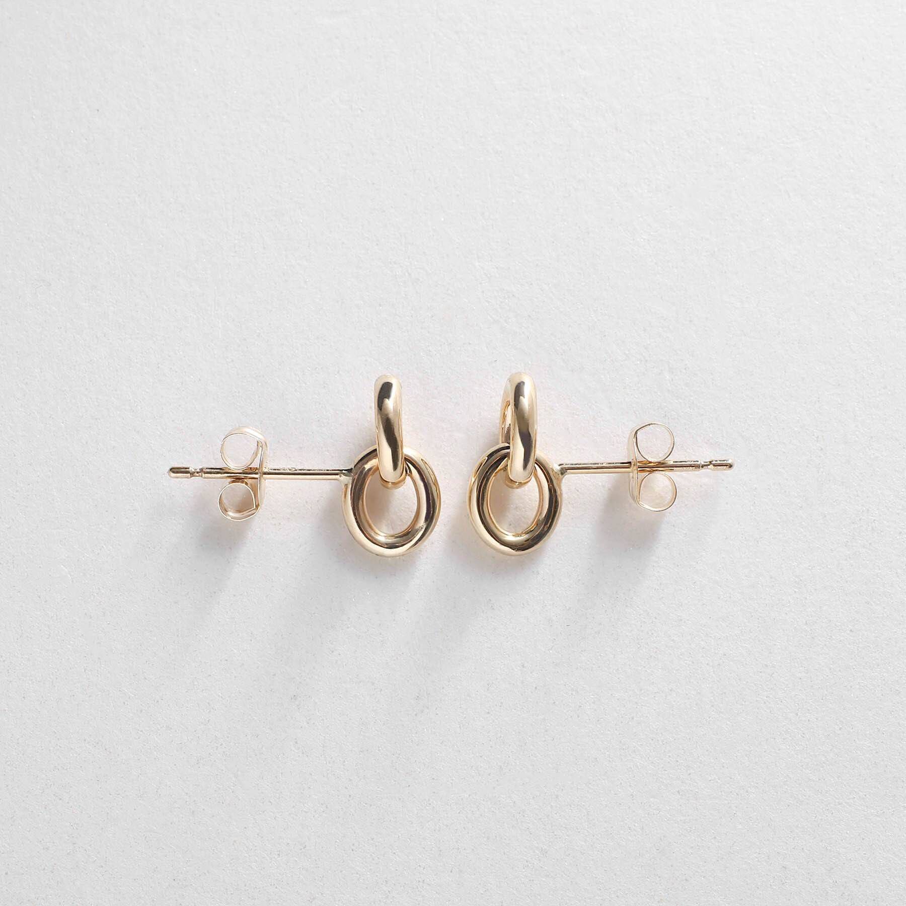 COCOSHNIK「K10中空ダブルサークル スタッドピアス」|ピアス|