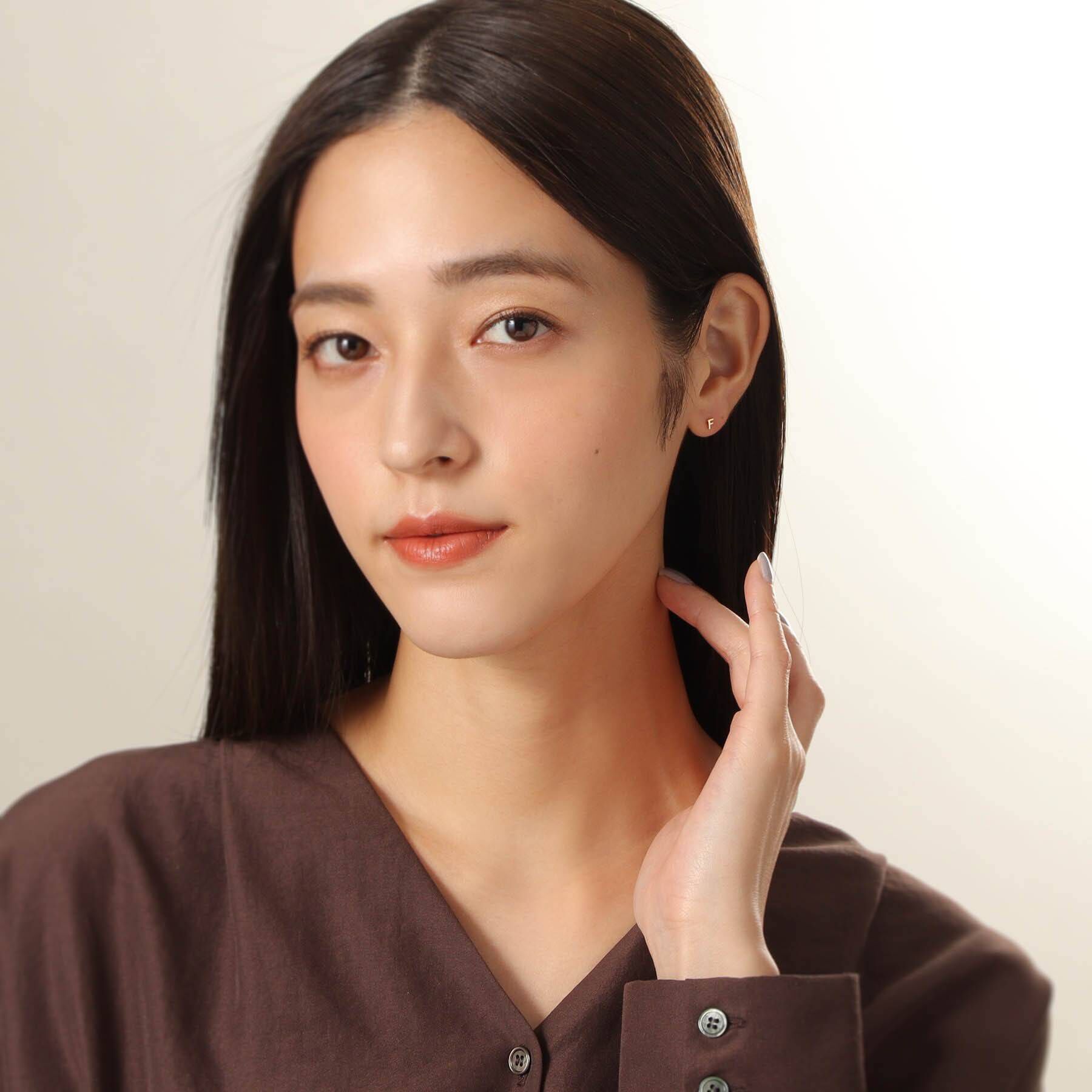 COCOSHNIK「【WEB限定】K10イニシャルＦ スタッドピアス（片耳用）」|ピアス|