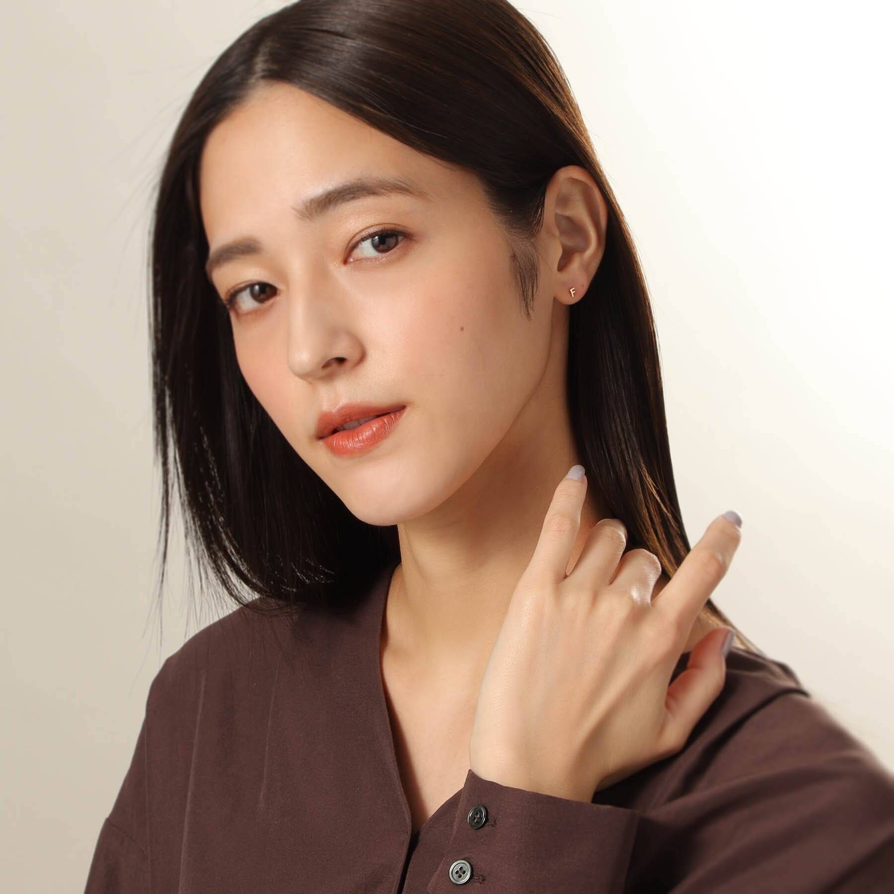 COCOSHNIK「【WEB限定】K10イニシャルＦ スタッドピアス（片耳用）」|ピアス|