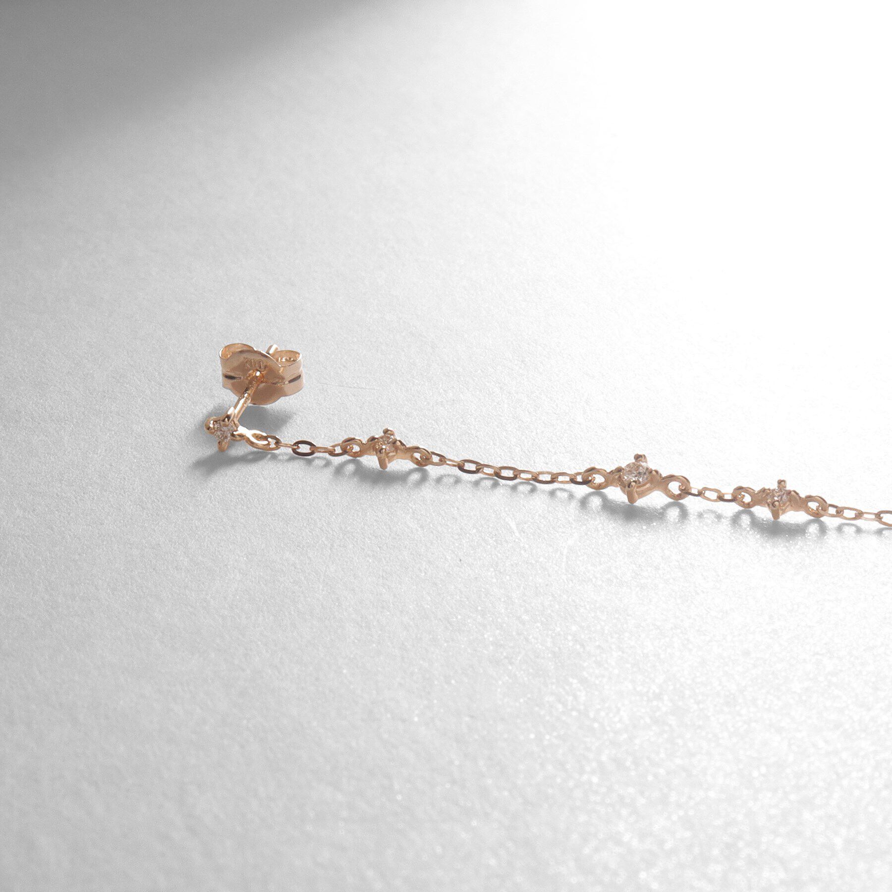 COCOSHNIK「K10ダイヤモンド ランダムステーション スタッドピアス」|ピアス|