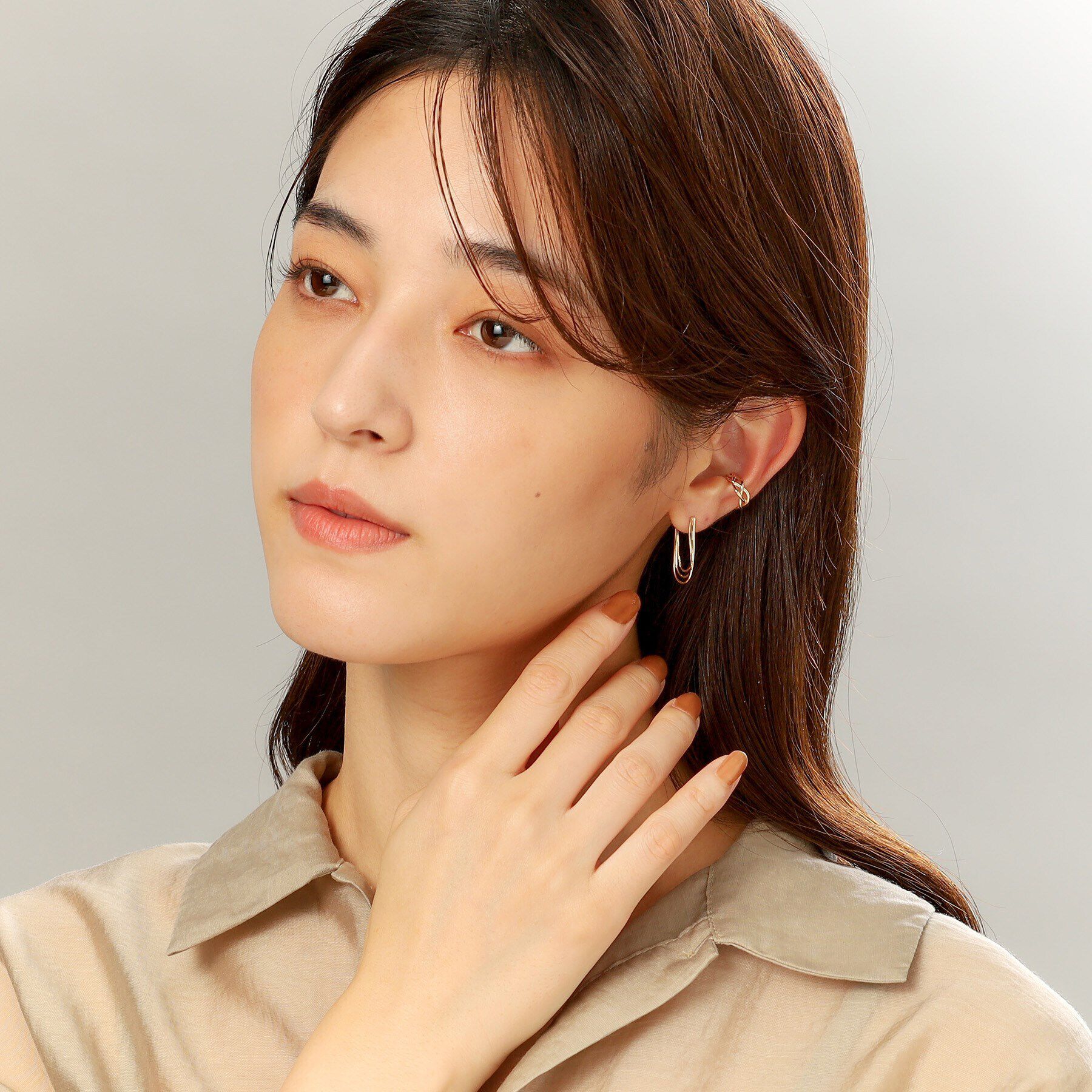 COCOSHNIK「K10コンパクト3連チェーン フープピアス」|ピアス|