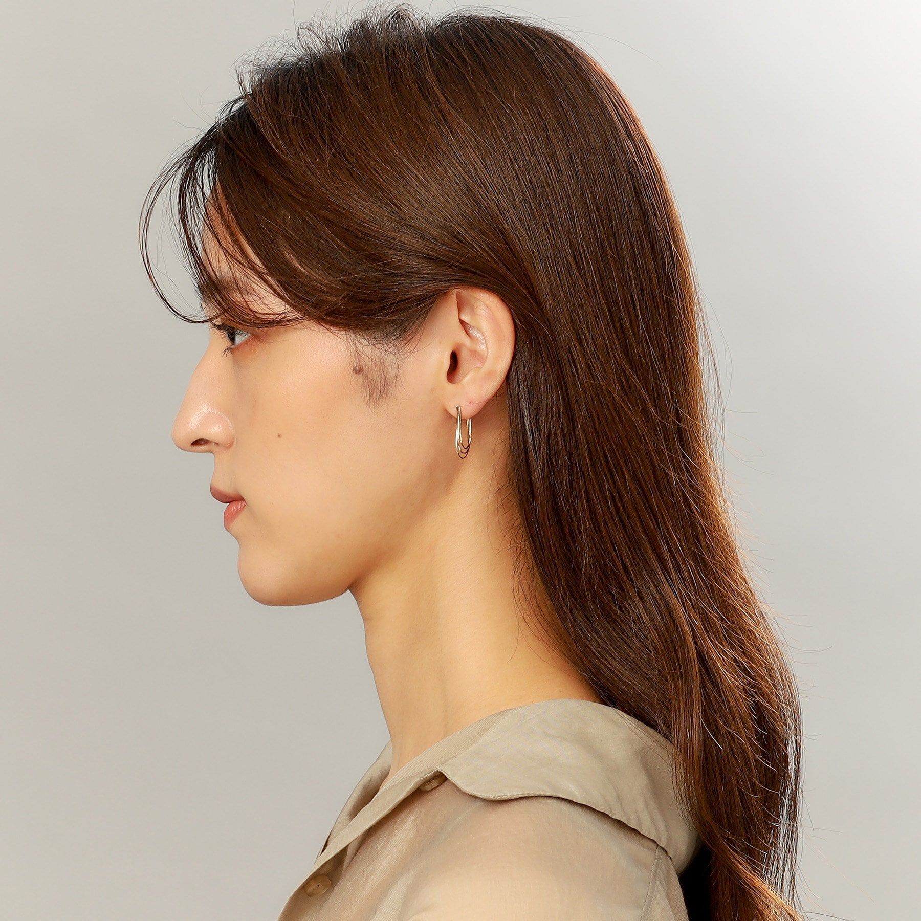 COCOSHNIK「K10コンパクト3連チェーン フープピアス」|ピアス|