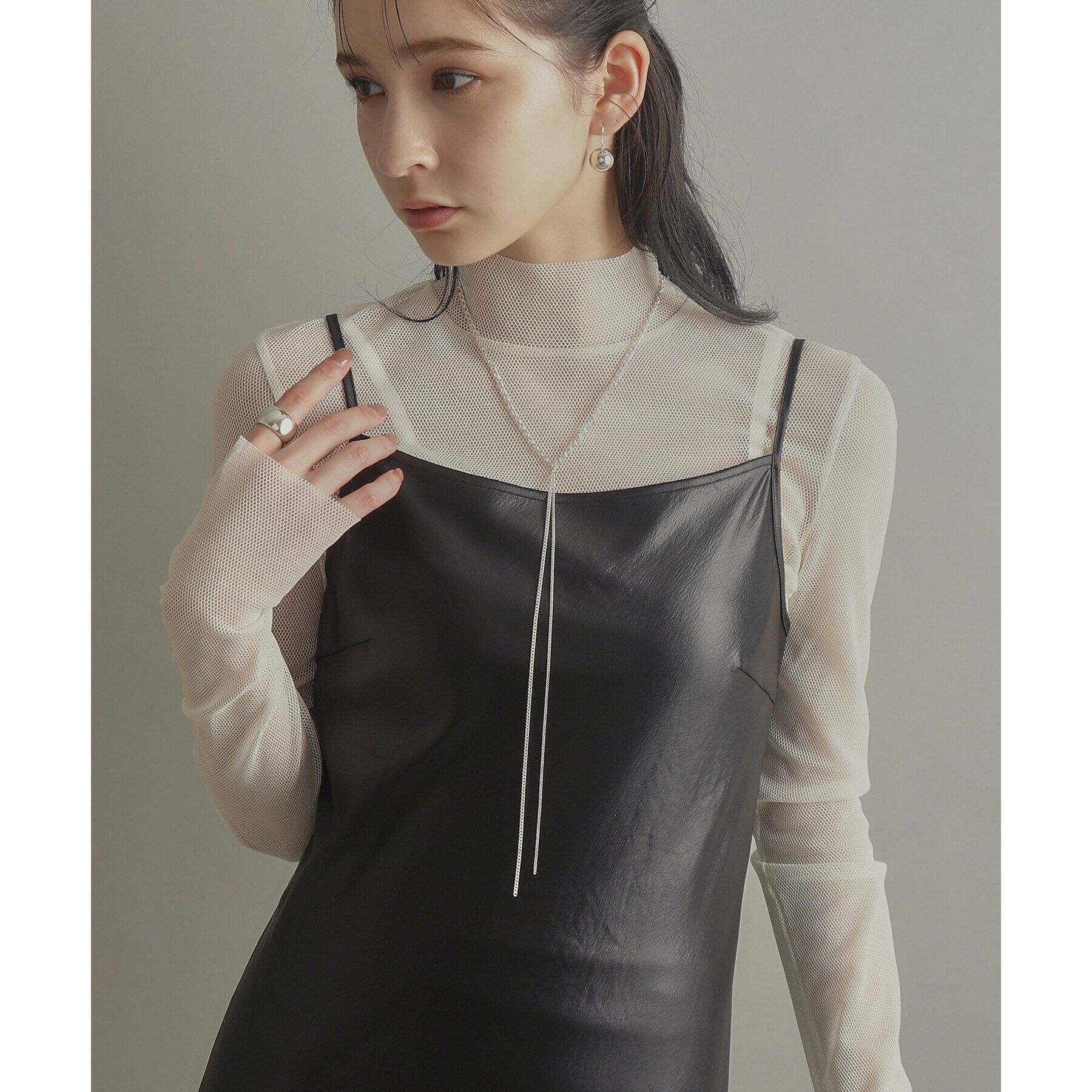 COCOSHNIK ONKITSCH「シルバー ホロウボール フックピアス」|ピアス|