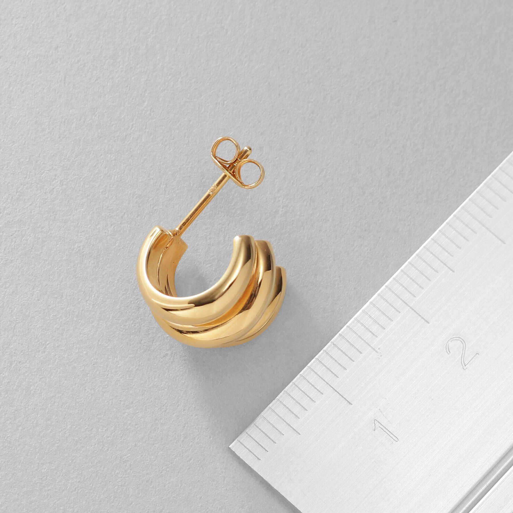 COCOSHNIK ONKITSCH「シルバー スモールフープ トリプルカーブピアス GP」|ピアス|