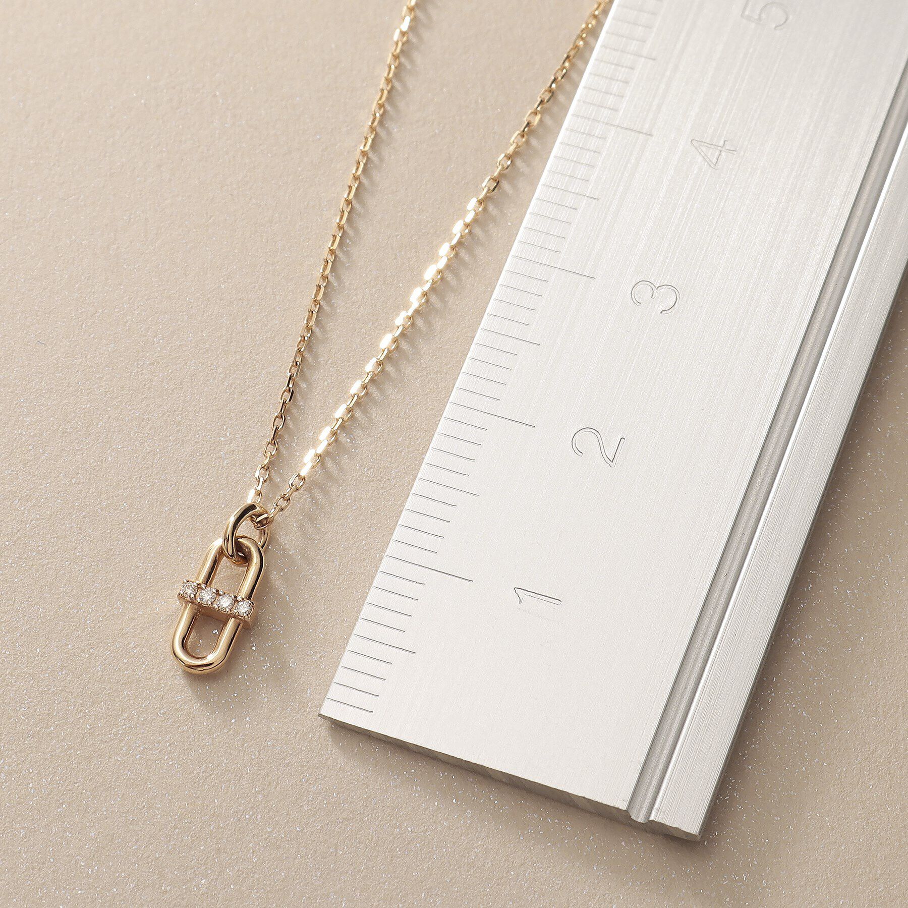 COCOSHNIK「K10ダイヤモンド PCモチーフ ネックレス」|ネックレス|