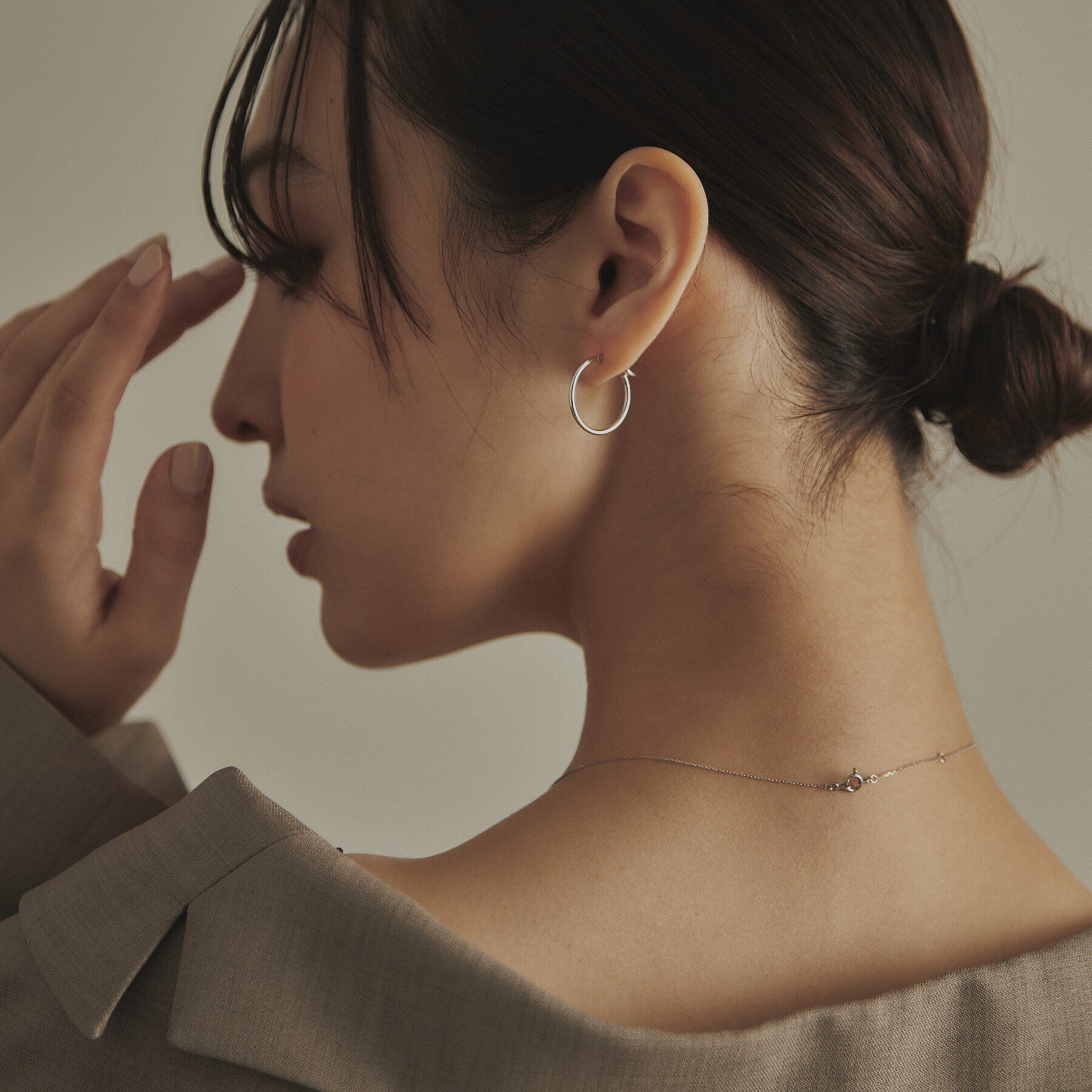 COCOSHNIK「プラチナ中空丸線フープピアス小」|ピアス|