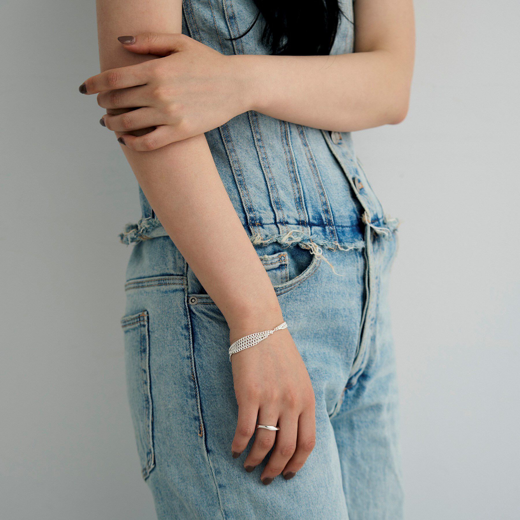 COCOSHNIK ONKITSCH「シルバー カーブチェーンアシンメトリードレープブレスレット」|ブレスレット・バングル|