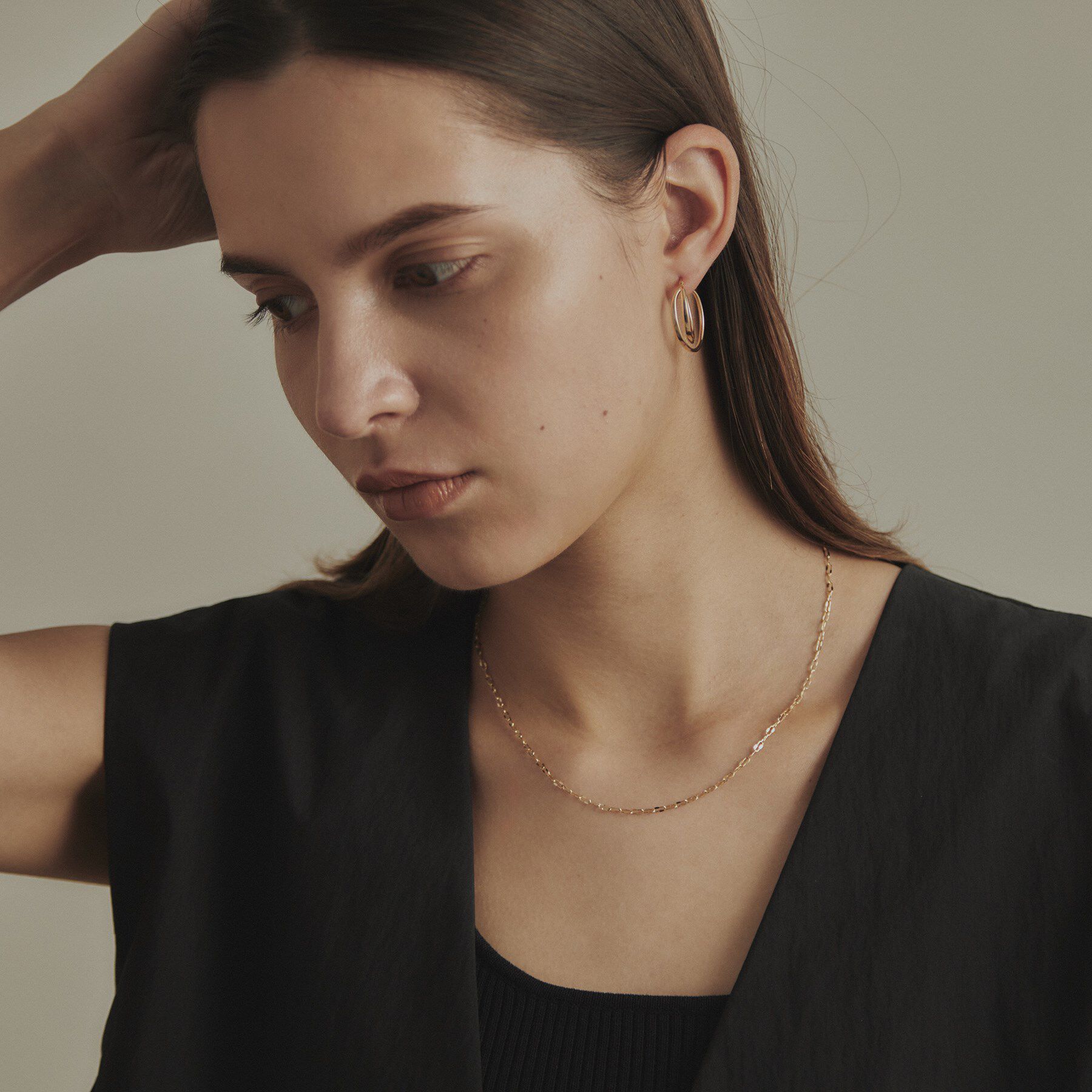 COCOSHNIK「K10中空クロスダブル フープピアス」|ピアス|